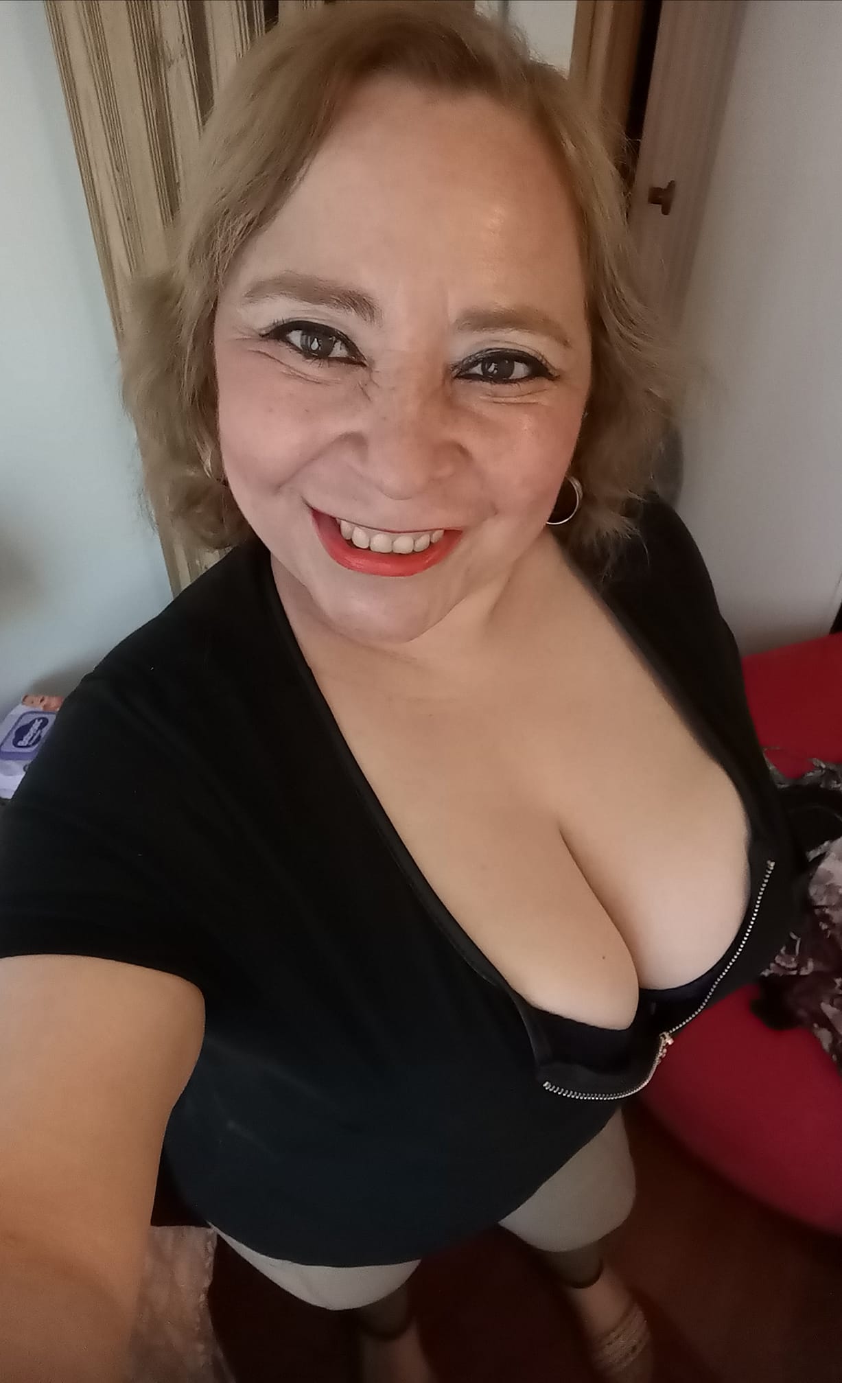 Sara Sanhueza Constanzo - https://www.facebook.com/carmyn.de