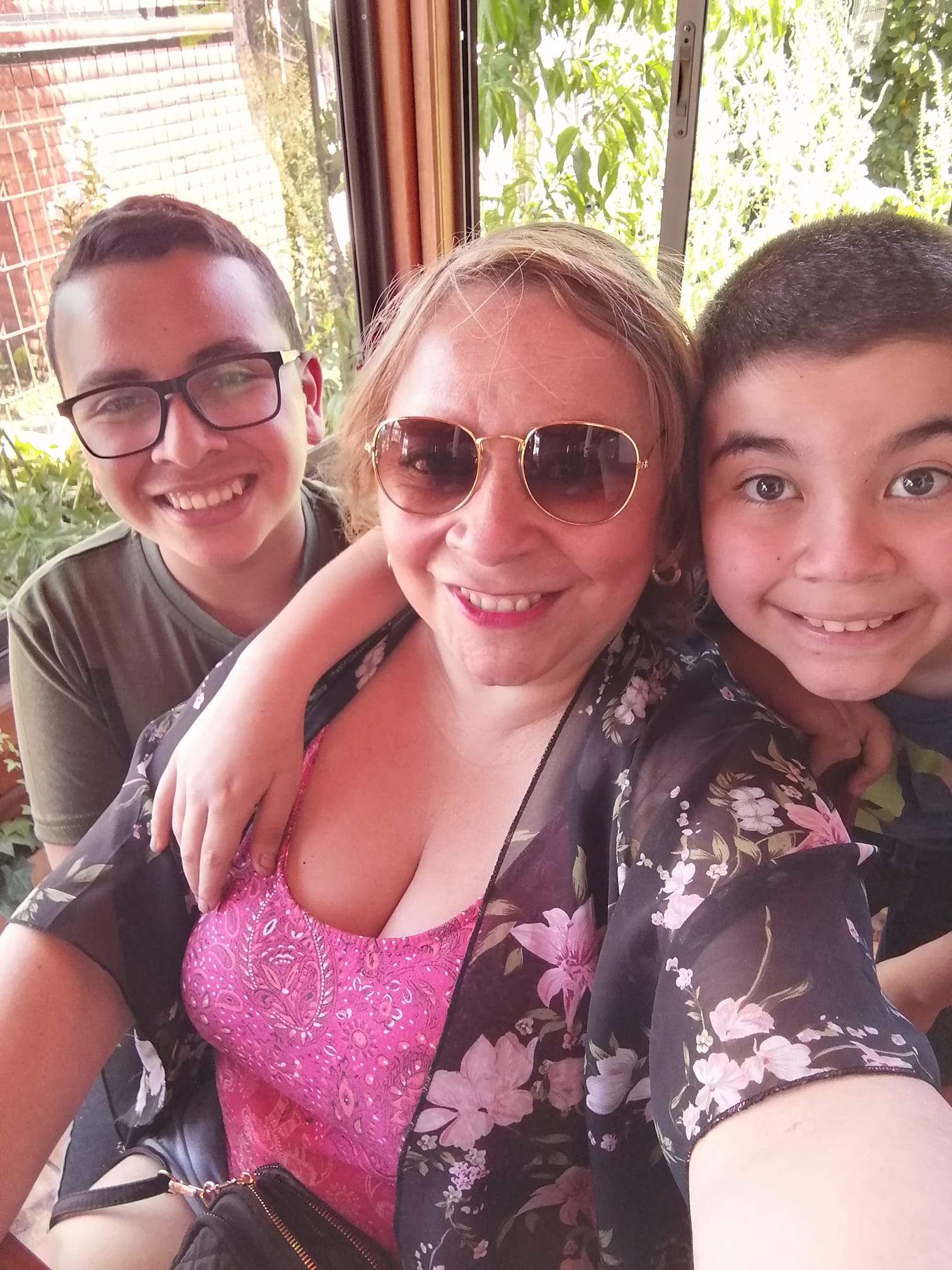 Sara Sanhueza Constanzo - https://www.facebook.com/carmyn.de