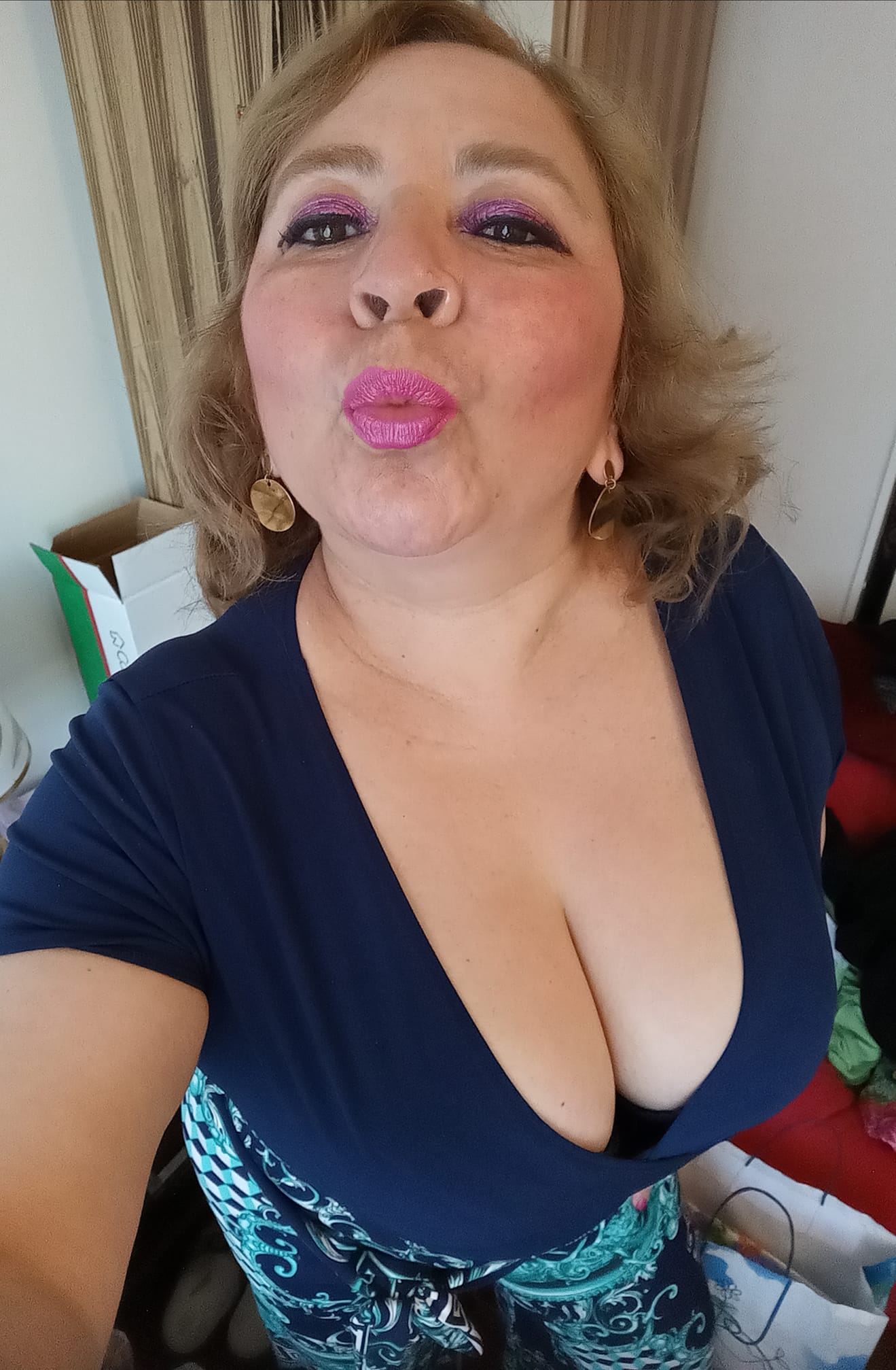 Sara Sanhueza Constanzo - https://www.facebook.com/carmyn.de