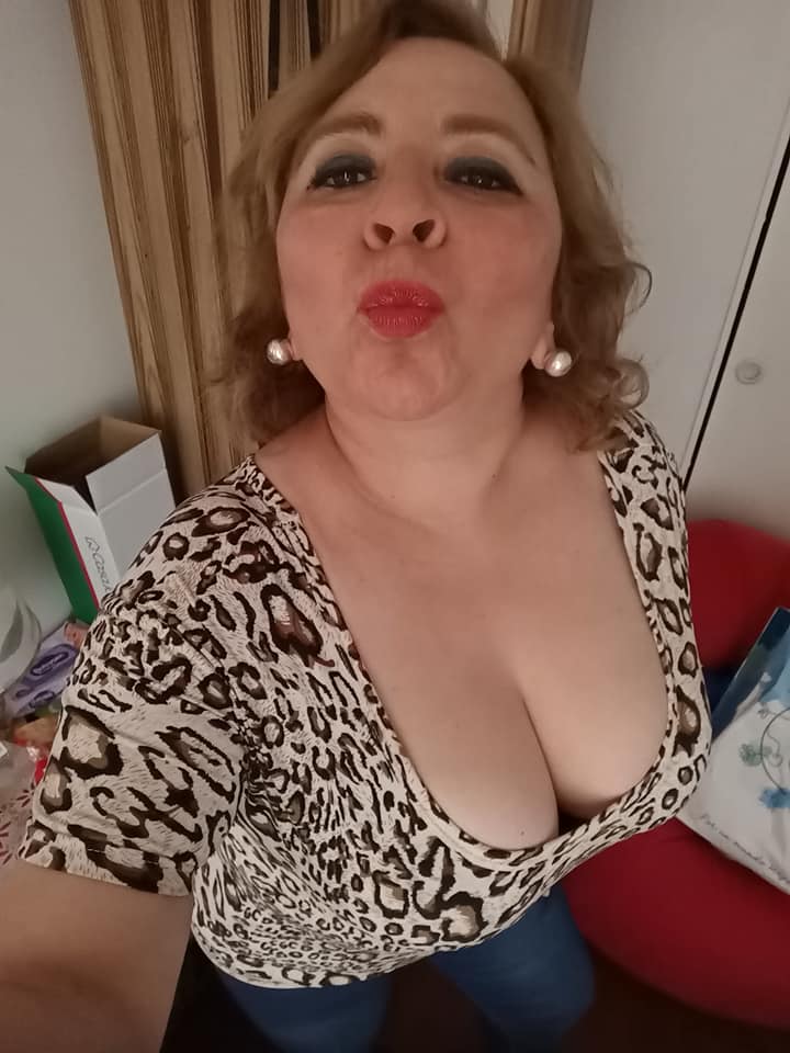 Sara Sanhueza Constanzo - https://www.facebook.com/carmyn.de