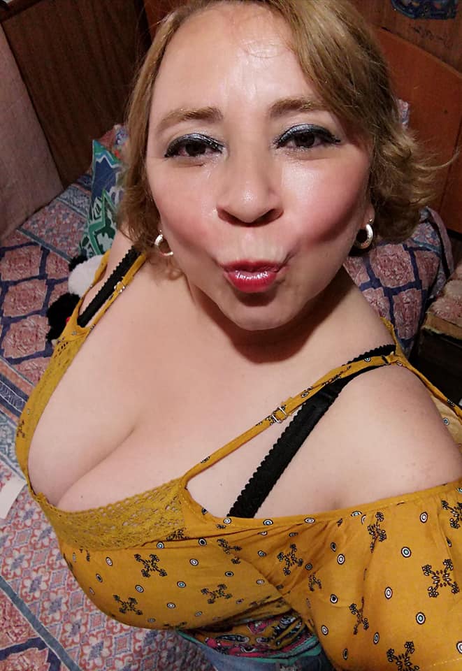 Sara Sanhueza Constanzo - https://www.facebook.com/carmyn.de