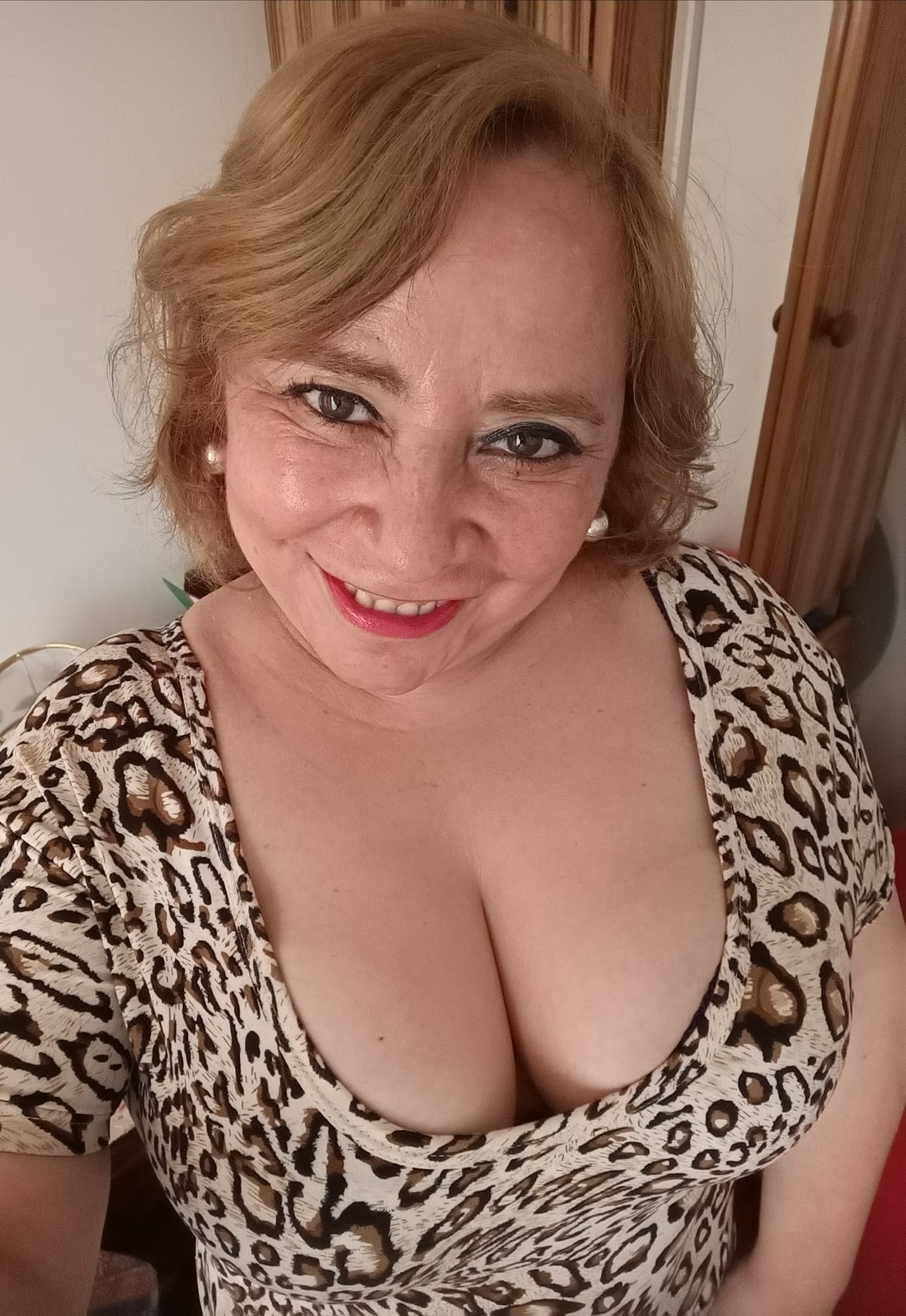 Sara Sanhueza Constanzo - https://www.facebook.com/carmyn.de