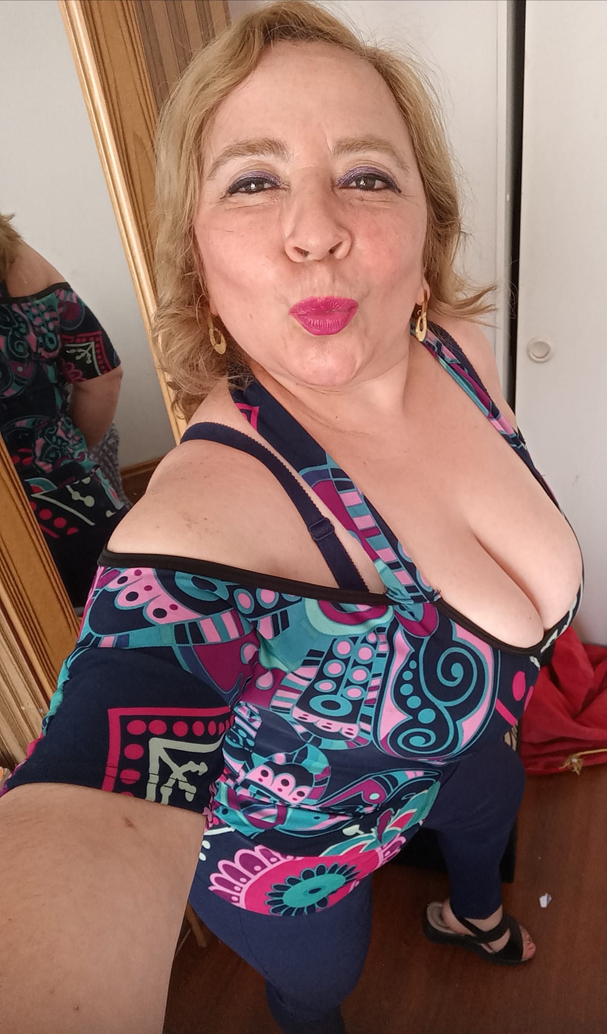 Sara Sanhueza Constanzo - https://www.facebook.com/carmyn.de