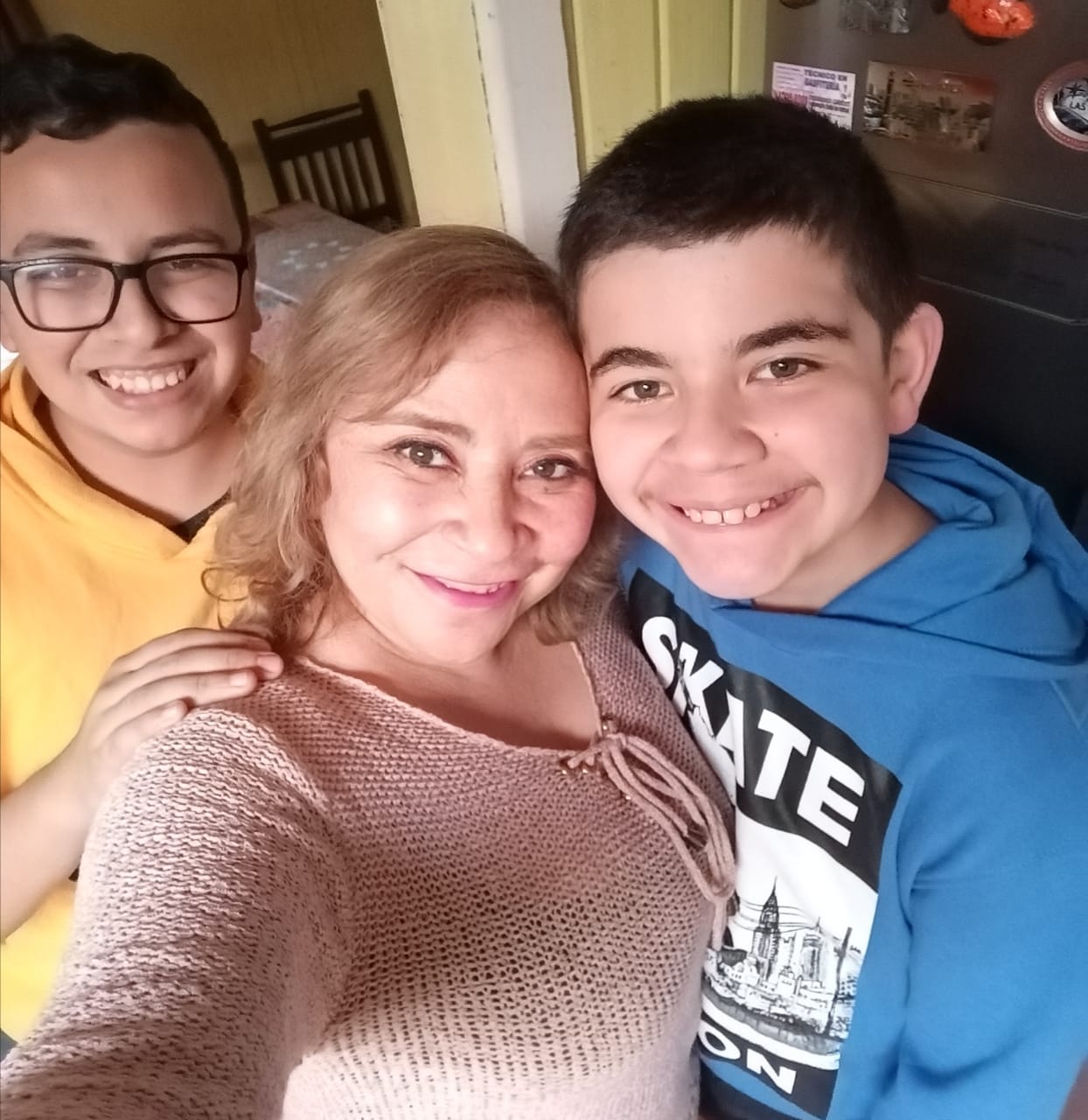 Sara Sanhueza Constanzo - https://www.facebook.com/carmyn.de