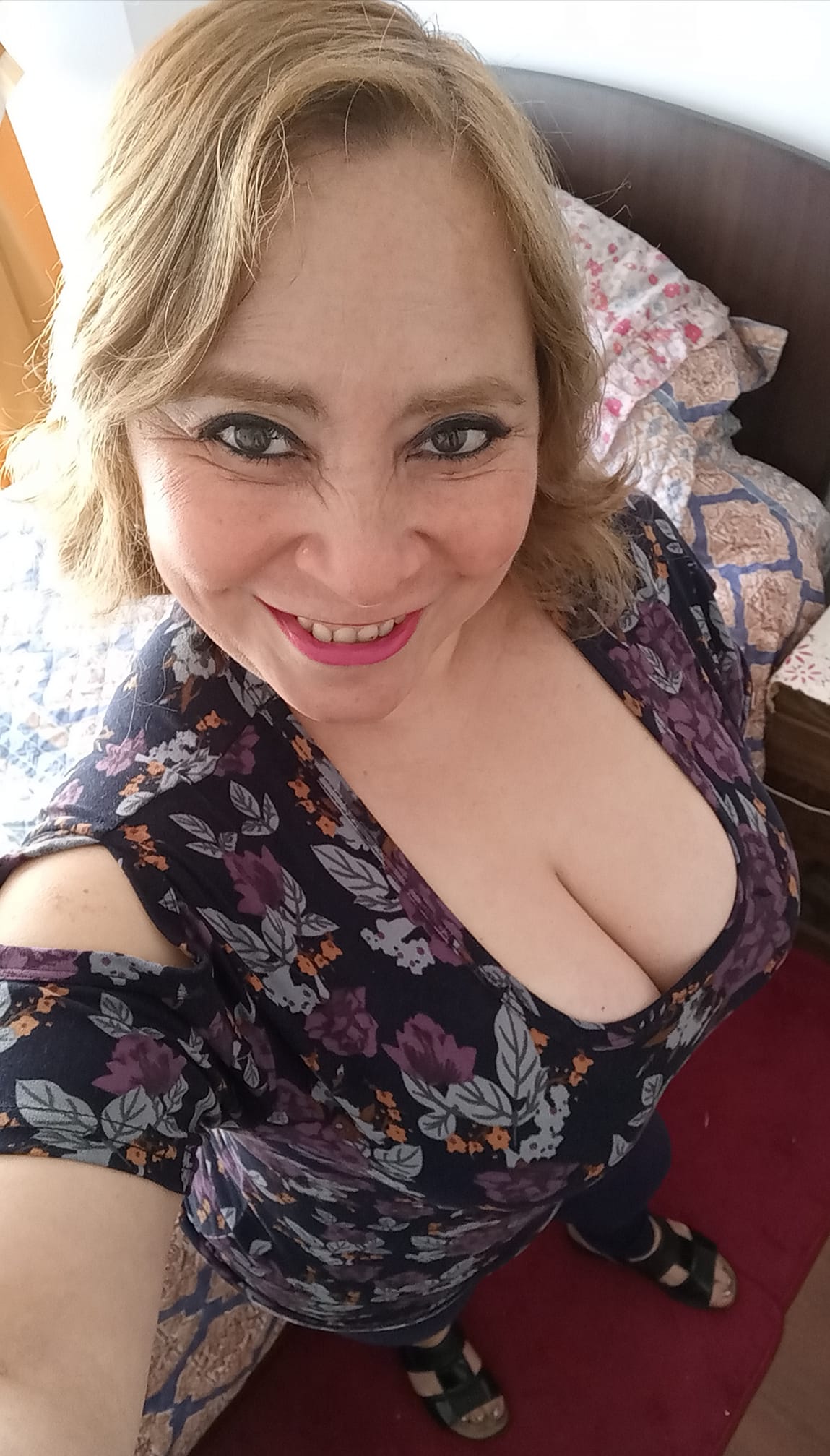 Sara Sanhueza Constanzo - https://www.facebook.com/carmyn.de