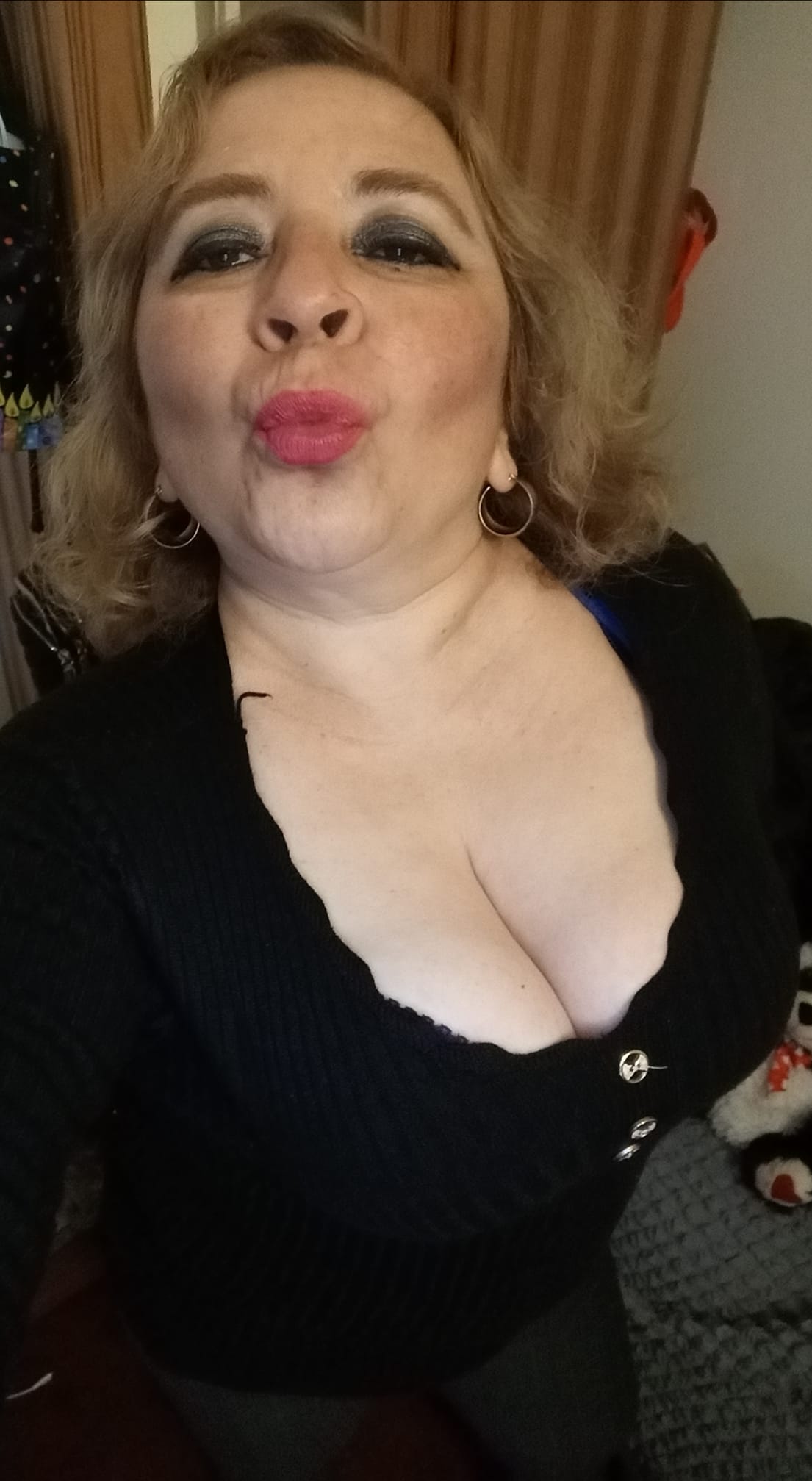 Sara Sanhueza Constanzo - https://www.facebook.com/carmyn.de