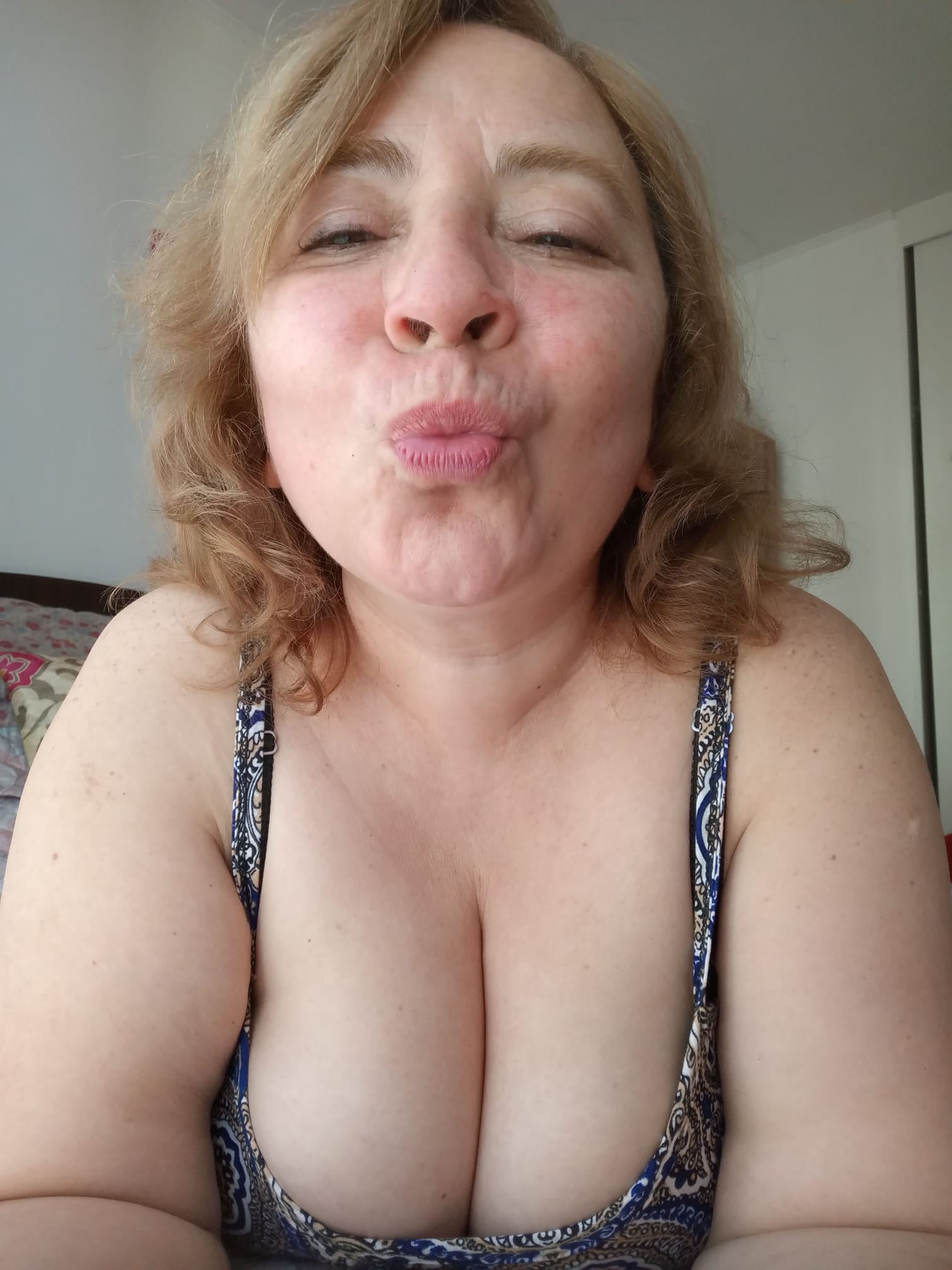 Sara Sanhueza Constanzo - https://www.facebook.com/carmyn.de