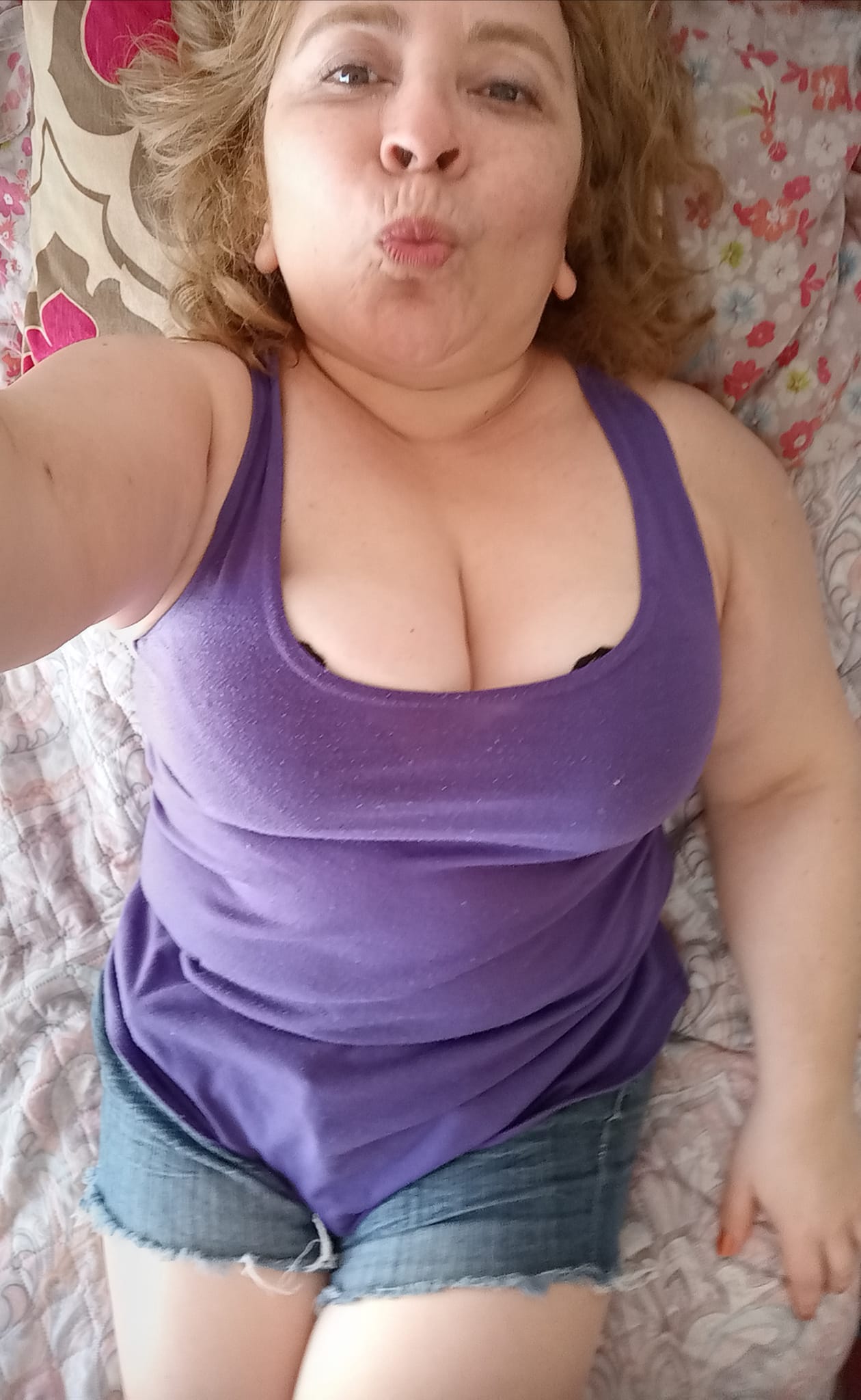 Sara Sanhueza Constanzo - https://www.facebook.com/carmyn.de