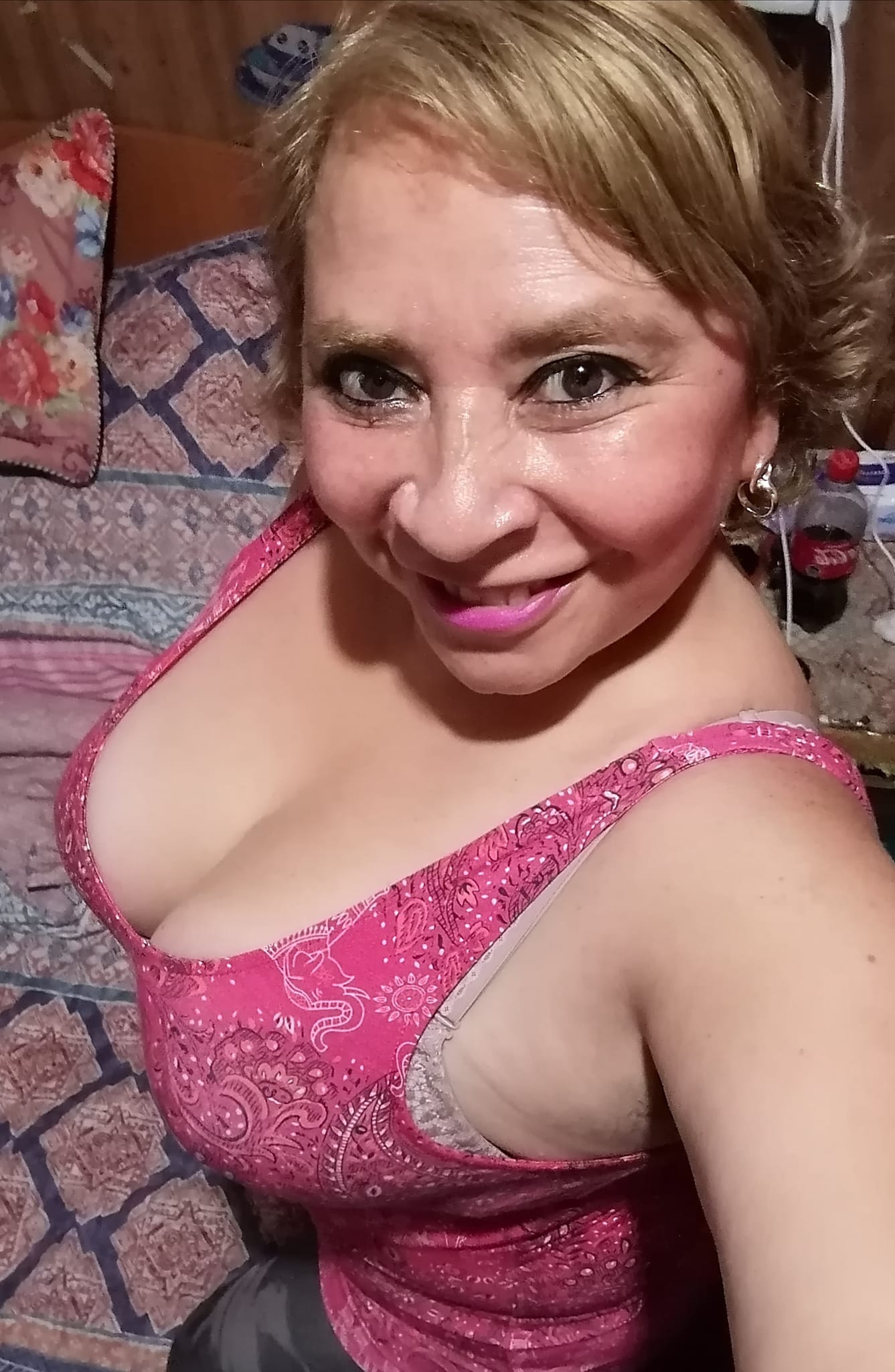Sara Sanhueza Constanzo - https://www.facebook.com/carmyn.de
