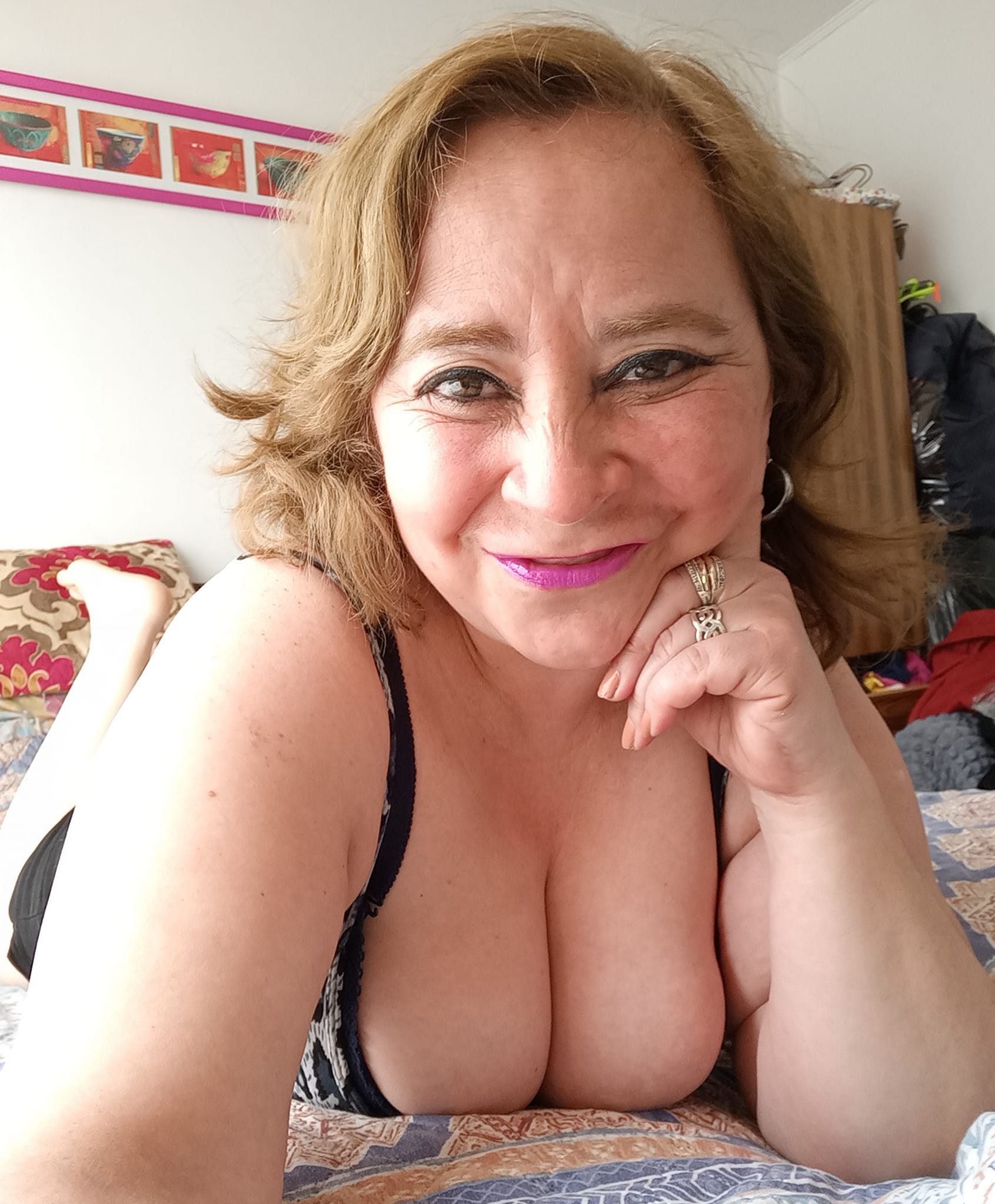 Sara Sanhueza Constanzo - https://www.facebook.com/carmyn.de