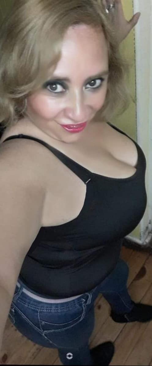 Sara Sanhueza Constanzo - https://www.facebook.com/carmyn.de