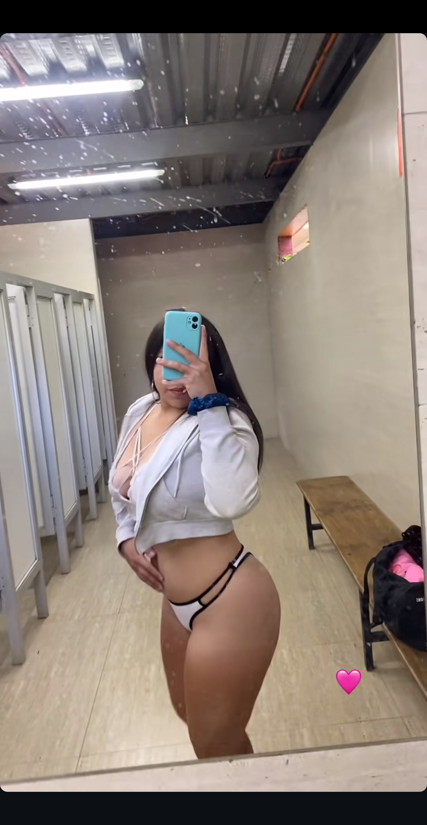 Instagram: daafnee_zf