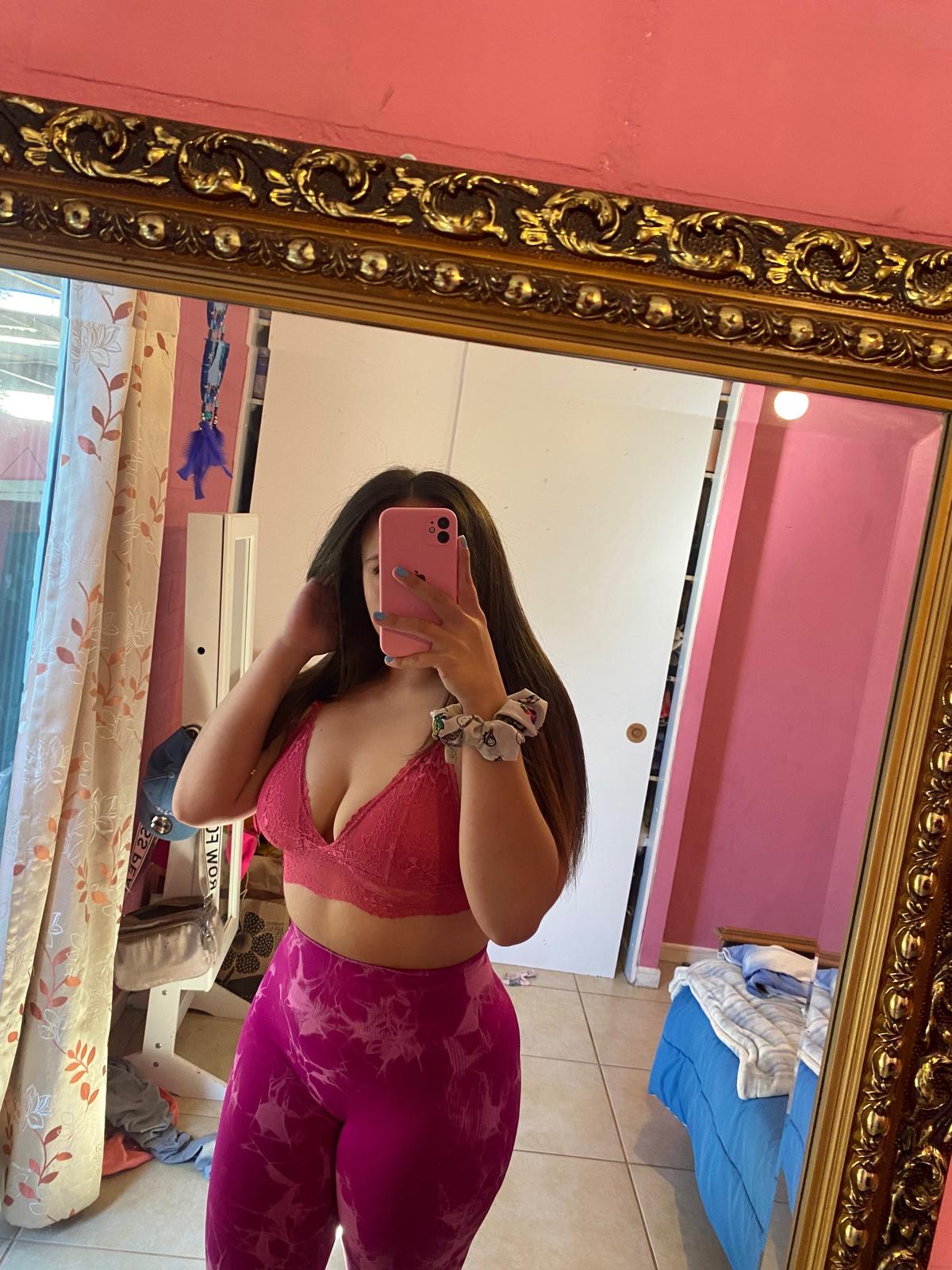 Instagram: daafnee_zf