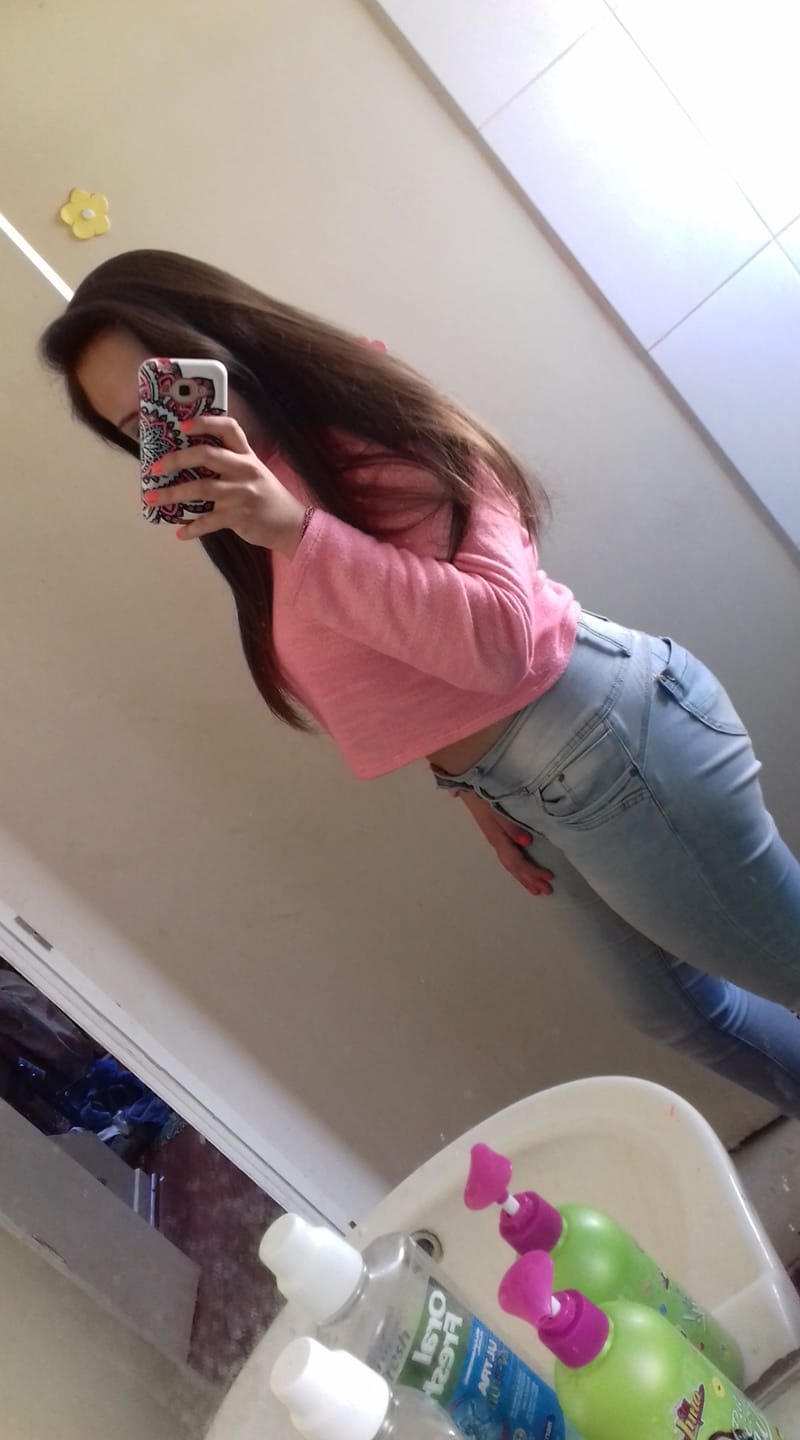 Instagram: daafnee_zf