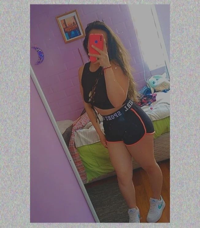 Instagram: daafnee_zf