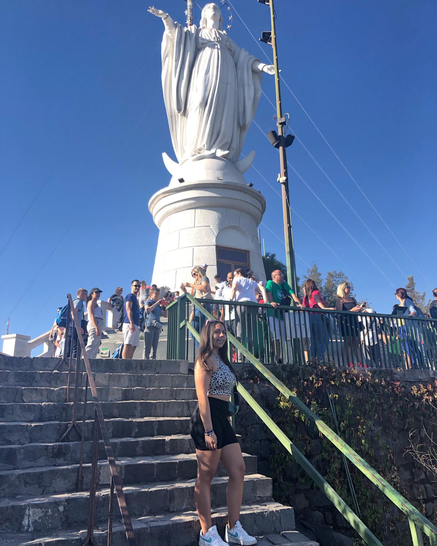 Instagram: daafnee_zf