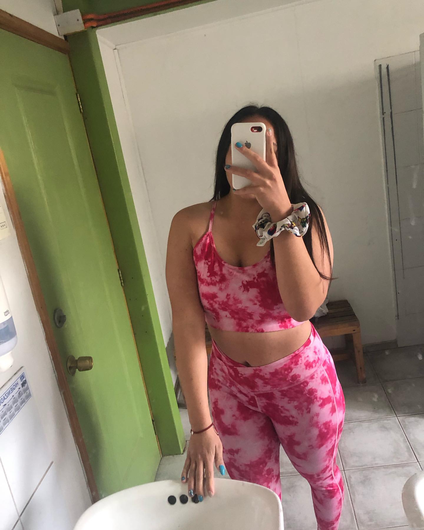 Instagram: daafnee_zf