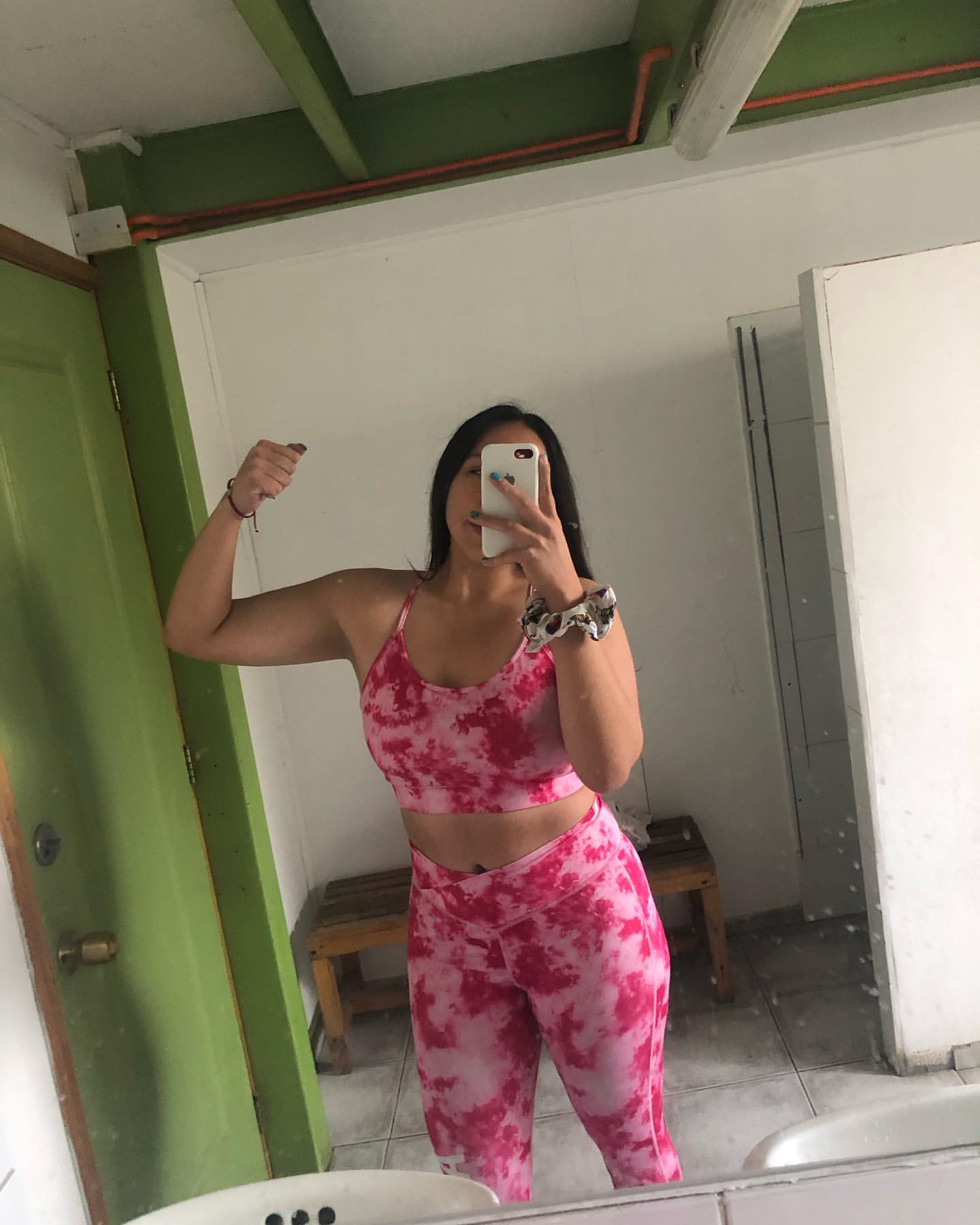 Instagram: daafnee_zf