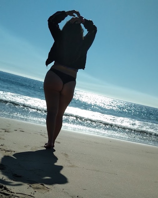 Instagram: daafnee_zf