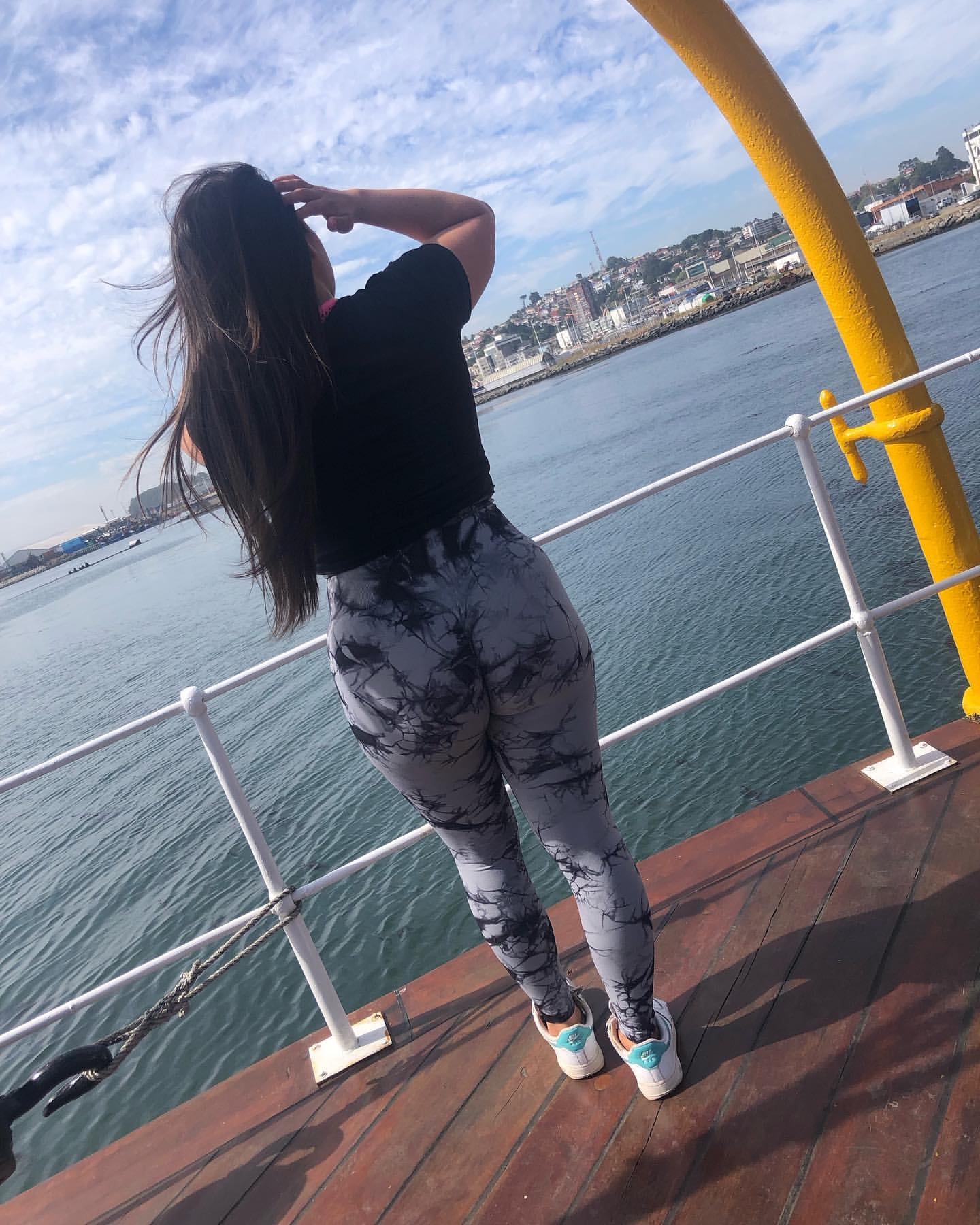 Instagram: daafnee_zf