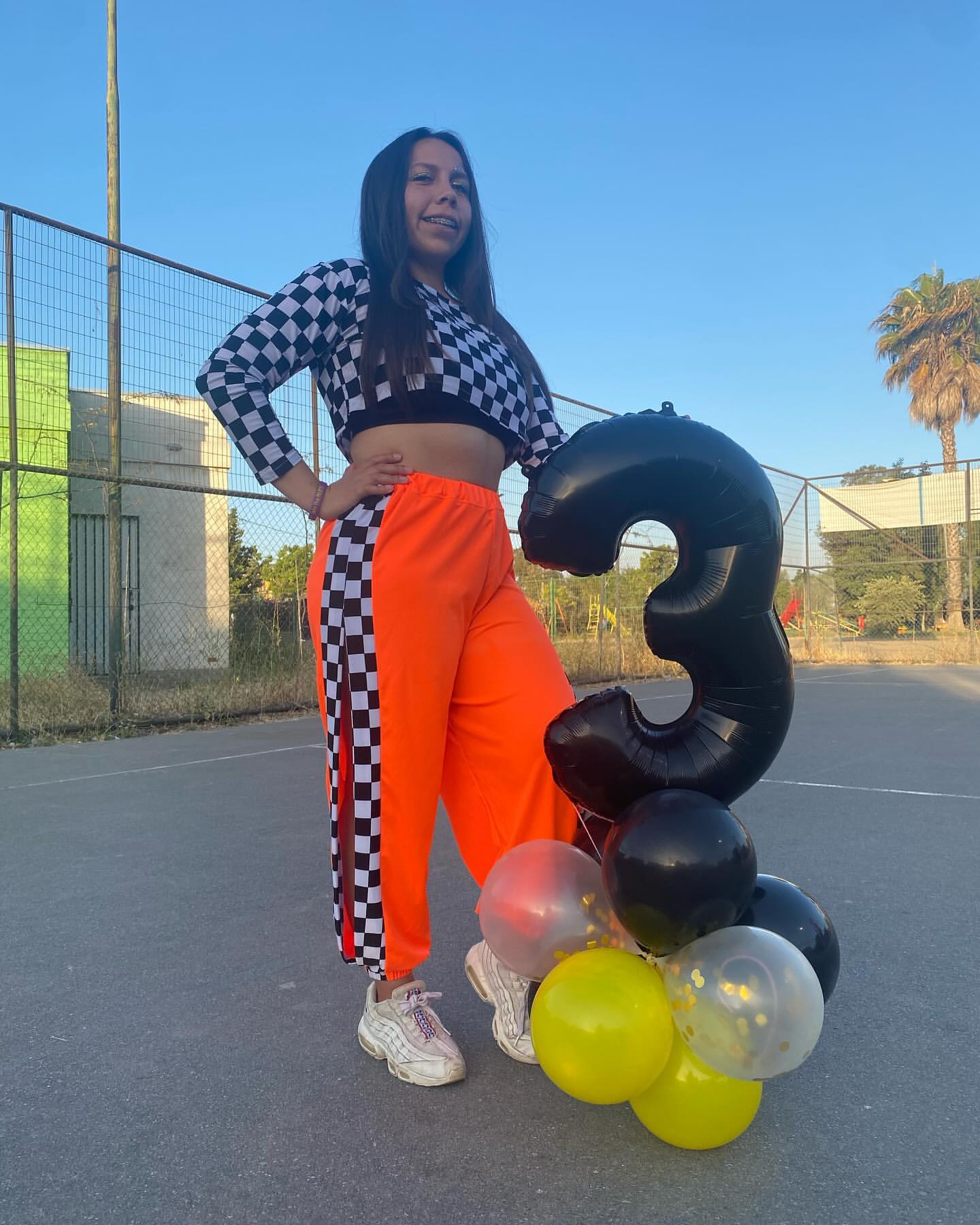 Instagram: daafnee_zf