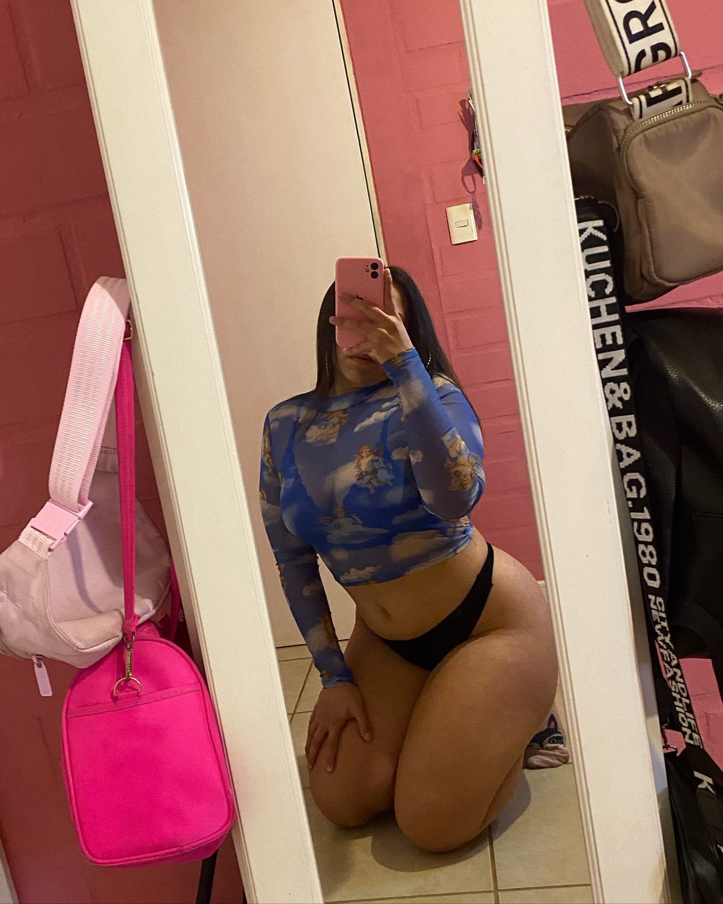 Instagram: daafnee_zf