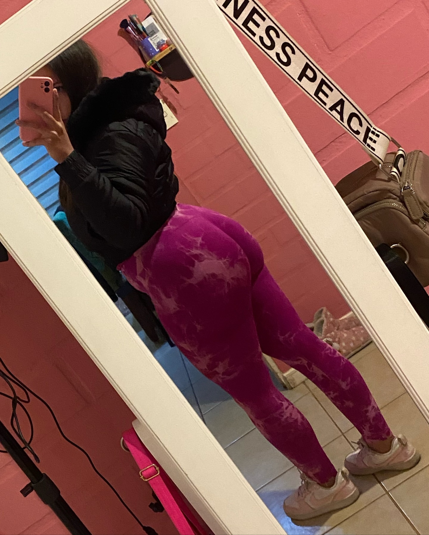 Instagram: daafnee_zf