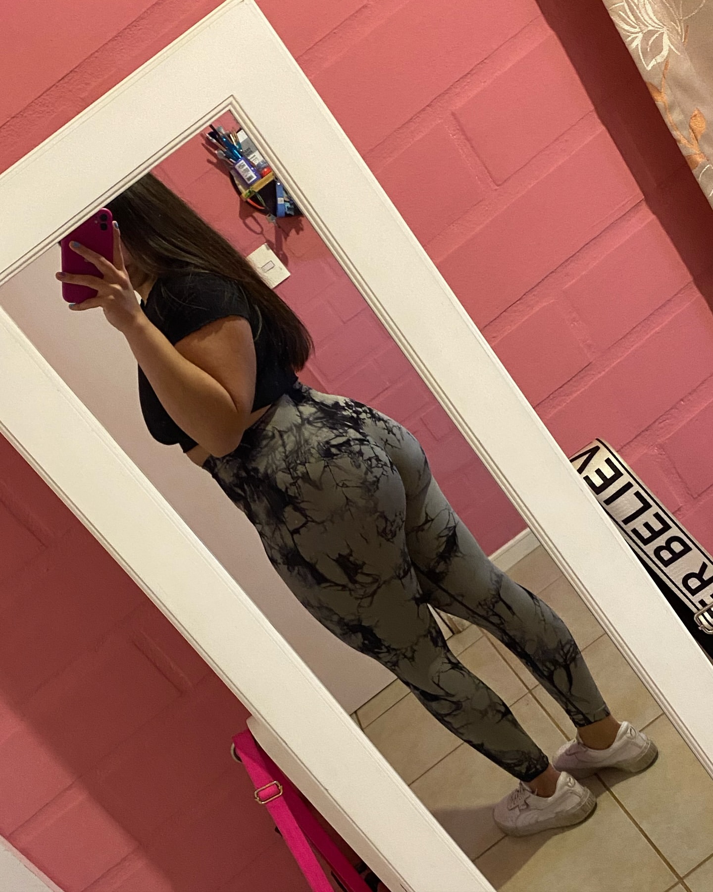 Instagram: daafnee_zf