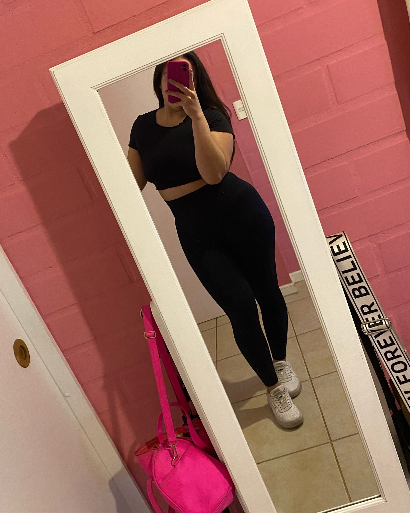 Instagram: daafnee_zf