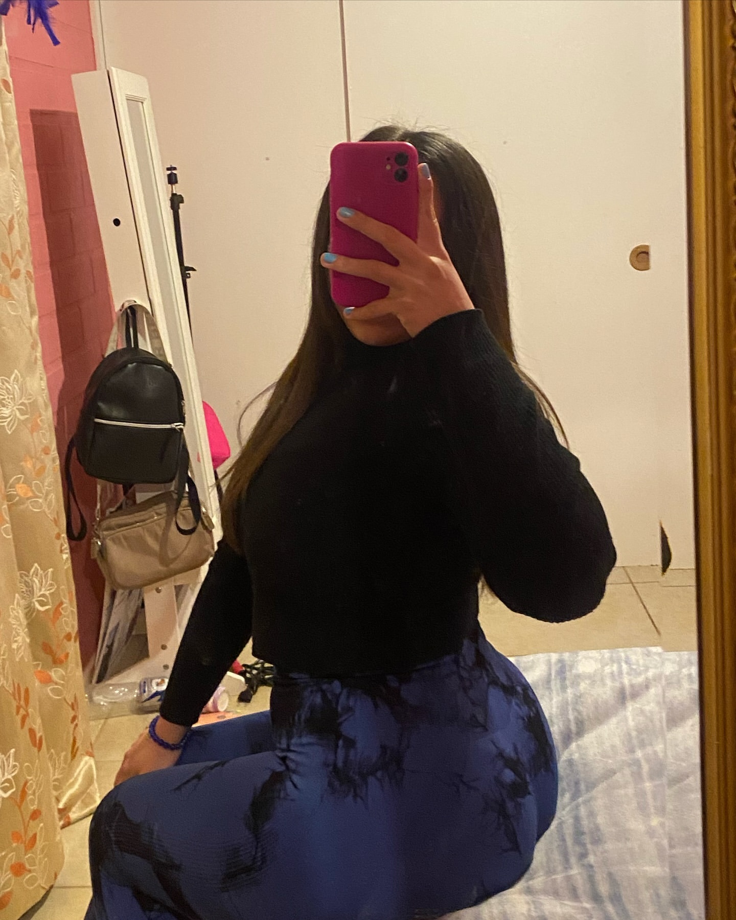 Instagram: daafnee_zf