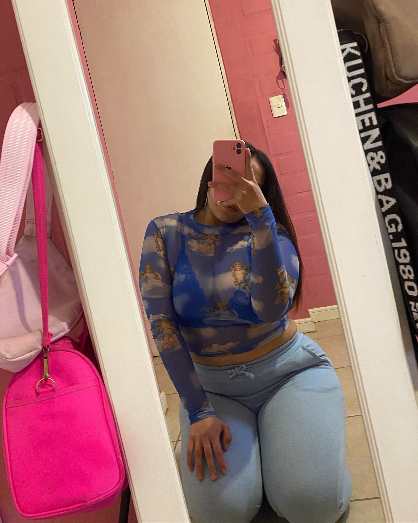 Instagram: daafnee_zf