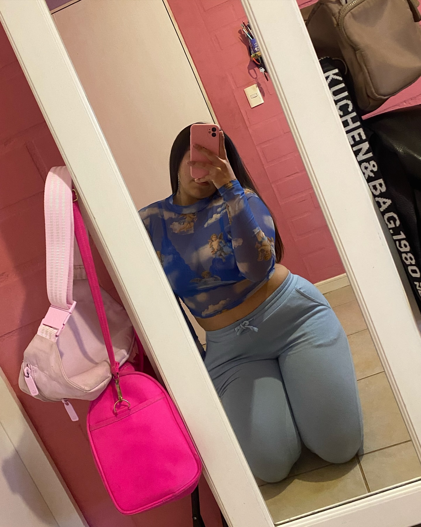 Instagram: daafnee_zf