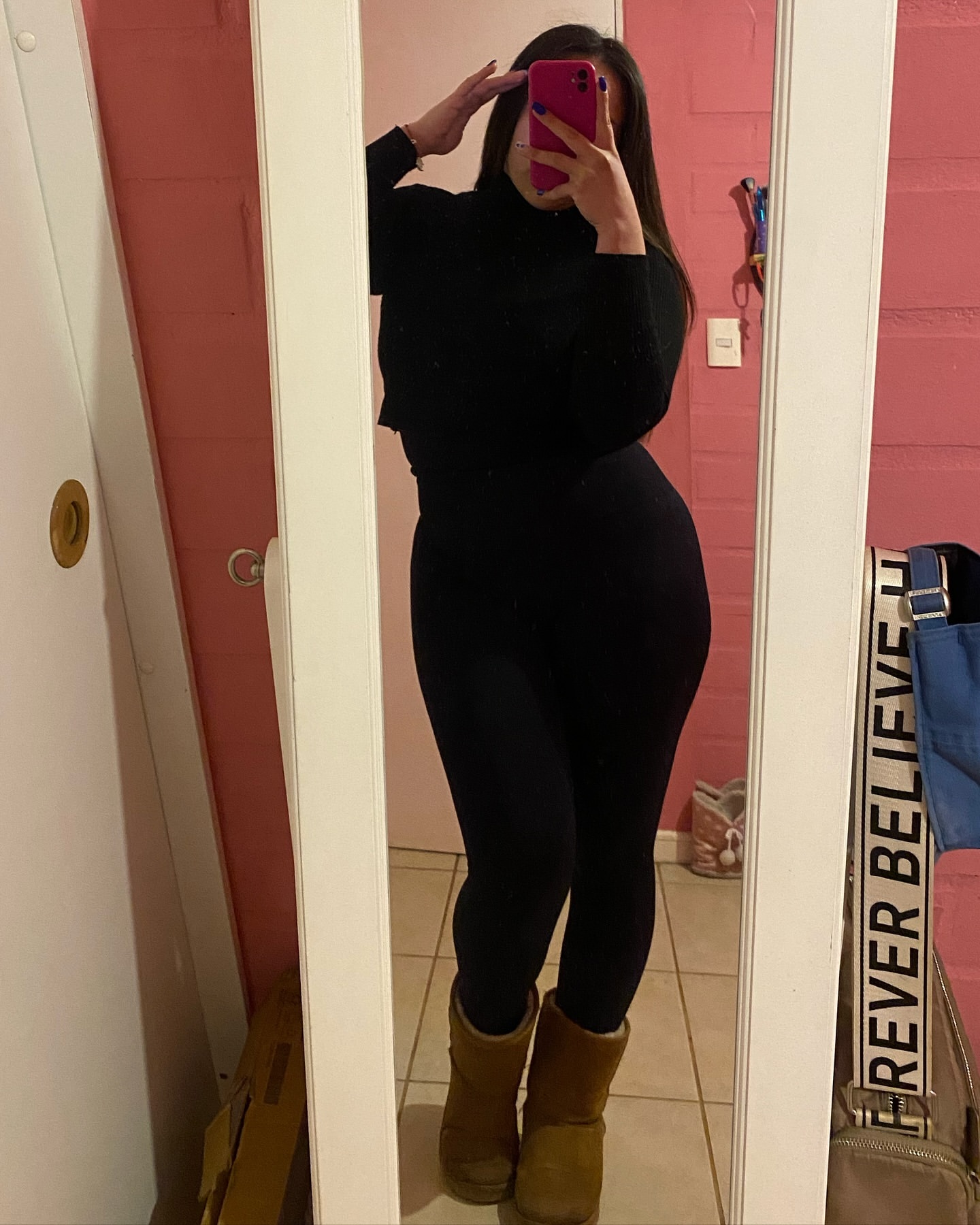 Instagram: daafnee_zf