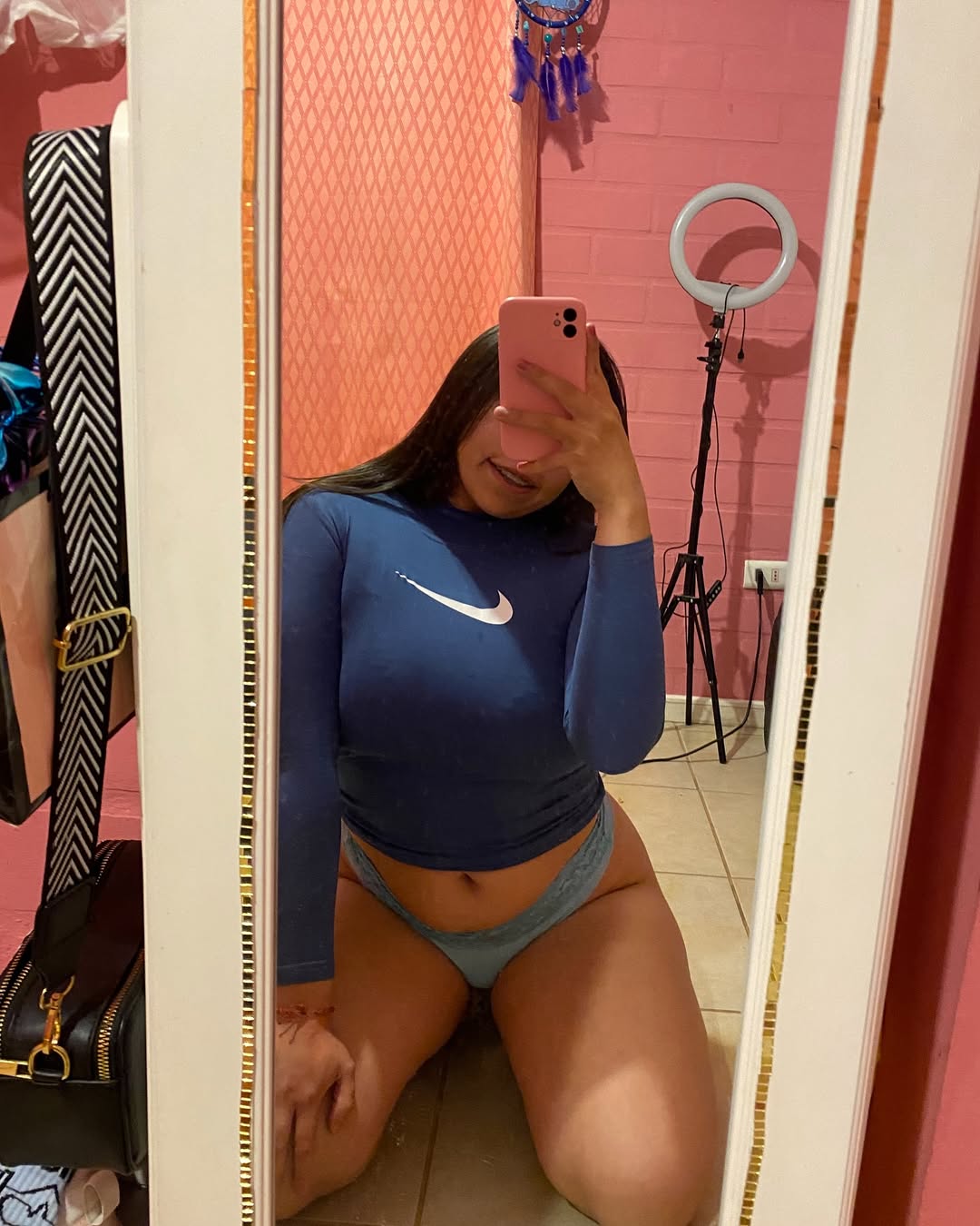 Instagram: daafnee_zf