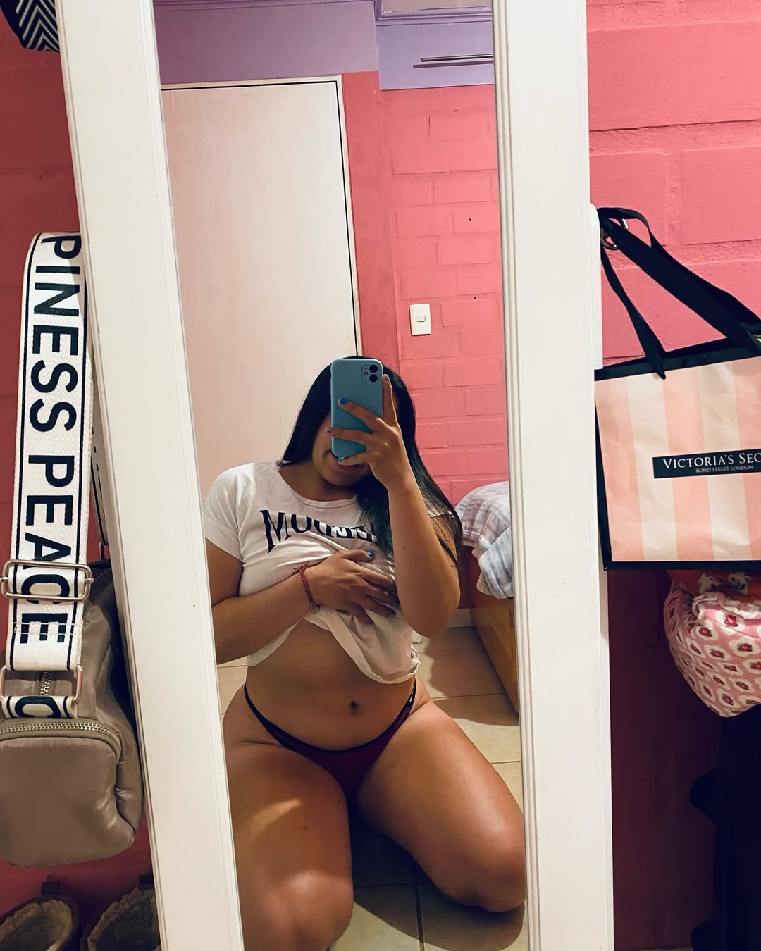 Instagram: daafnee_zf