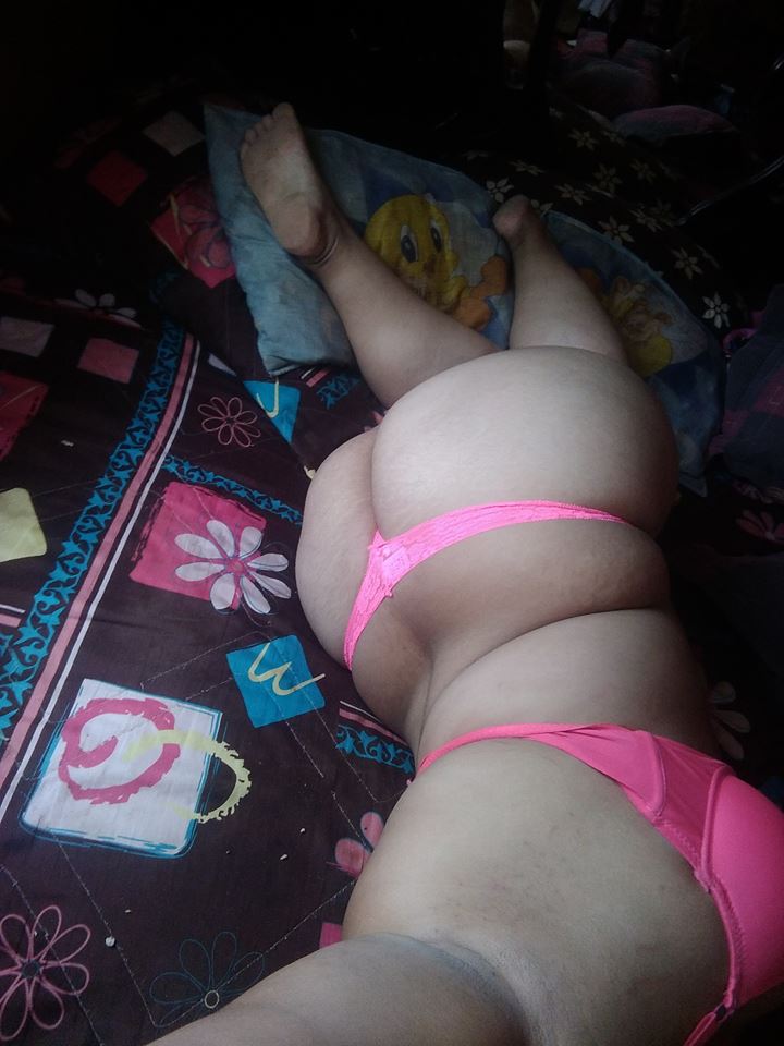 Una gordita tetona clásico bien cachonda