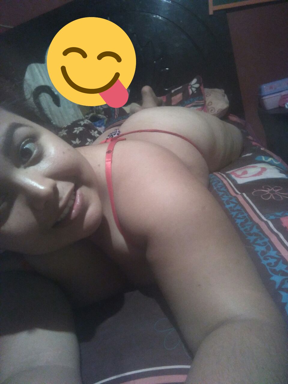 Una gordita tetona clásico bien cachonda