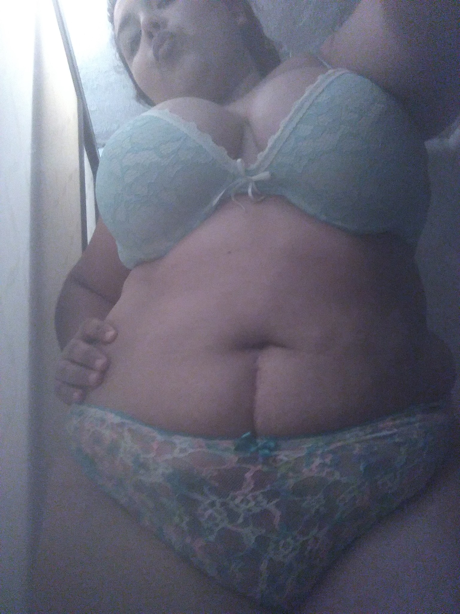 Una gordita tetona clásico bien cachonda