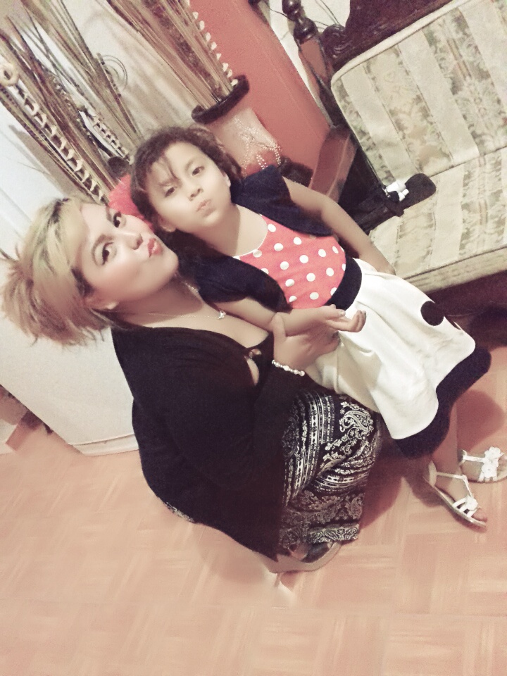 Una gordita tetona clásico bien cachonda