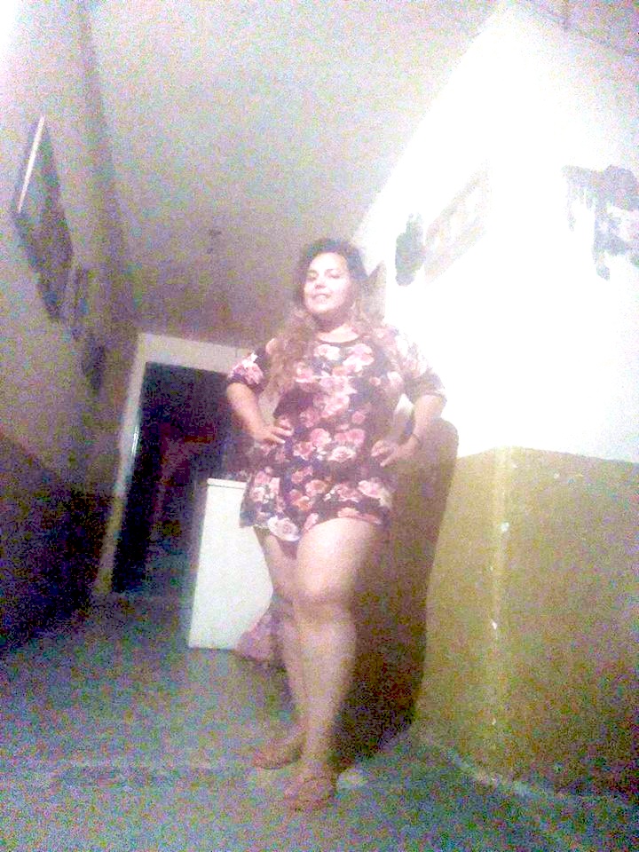 Una gordita tetona clásico bien cachonda