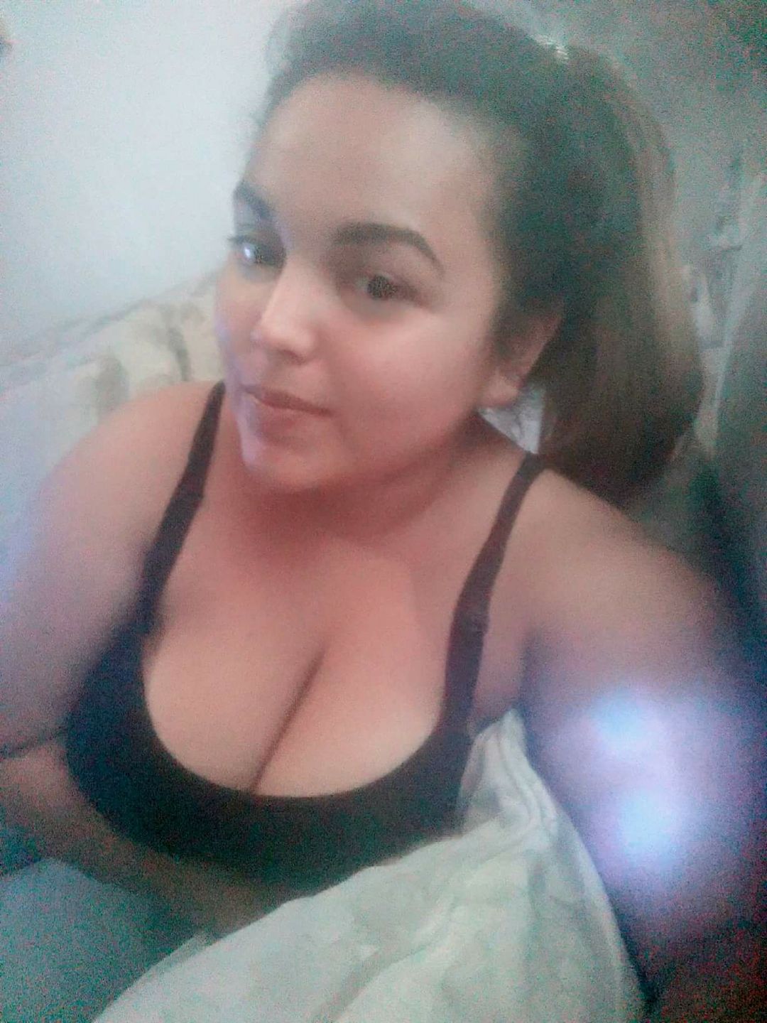 Una gordita tetona clásico bien cachonda