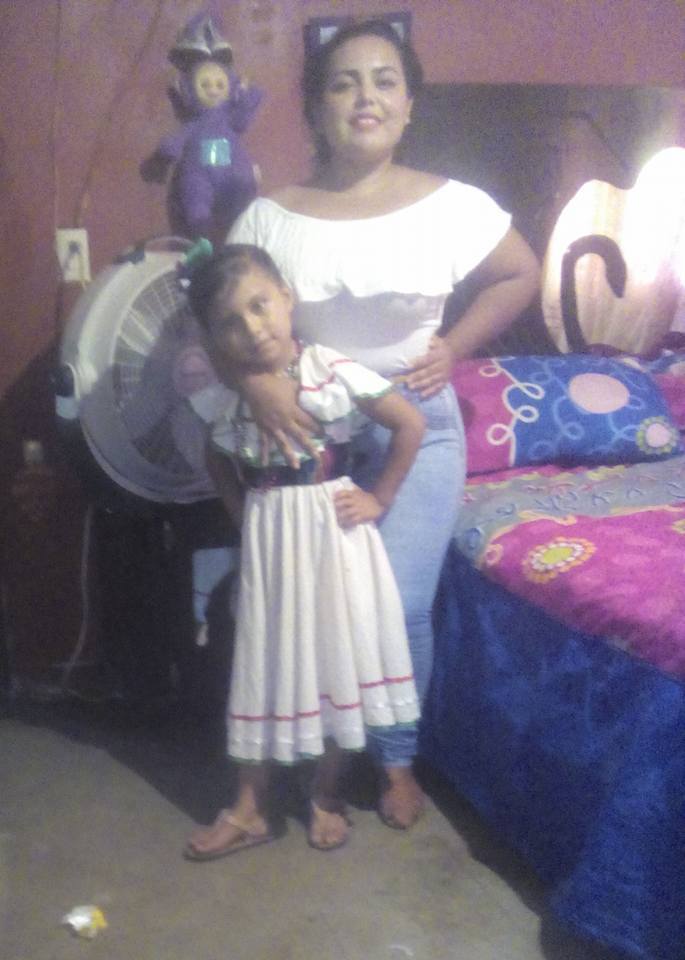 Una gordita tetona clásico bien cachonda