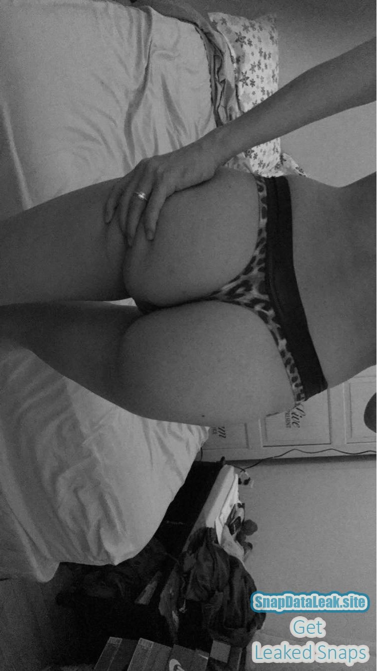 petite snapchat hoe lekaed