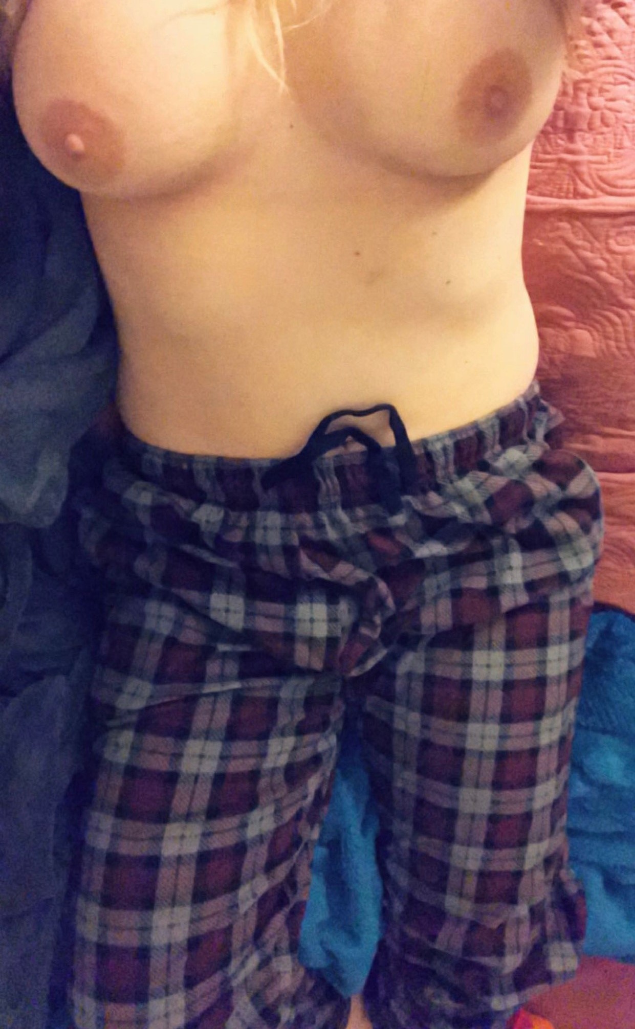 Hot fit body Blonde haired teen Snap Leak