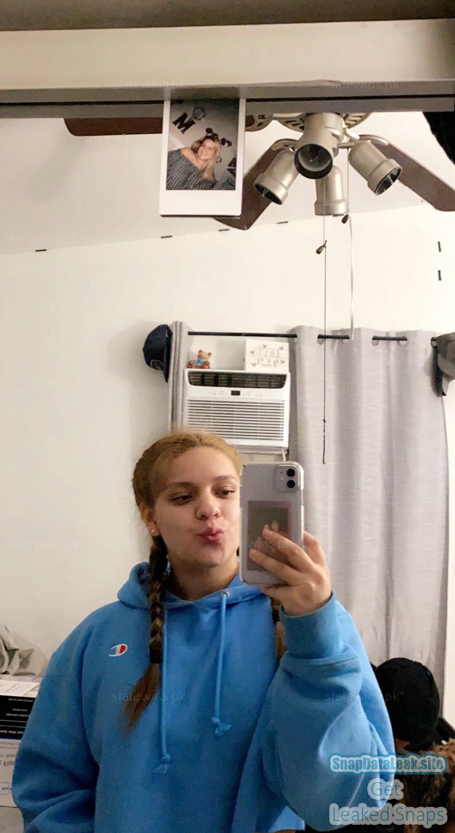 young legal girl caught on snapchat *LEAKED*