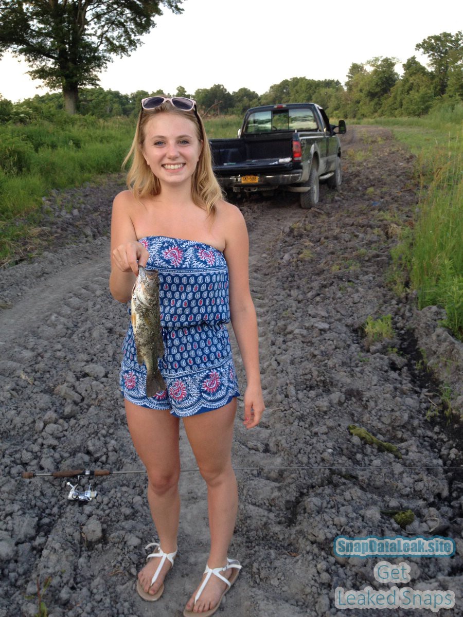 Stunning Bosnian blonde teen sex tape snap leaks