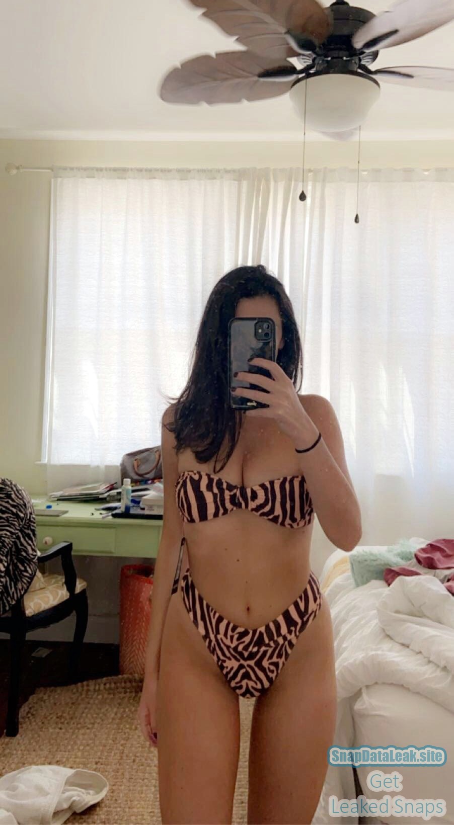 Hot teen slut Snap Leak