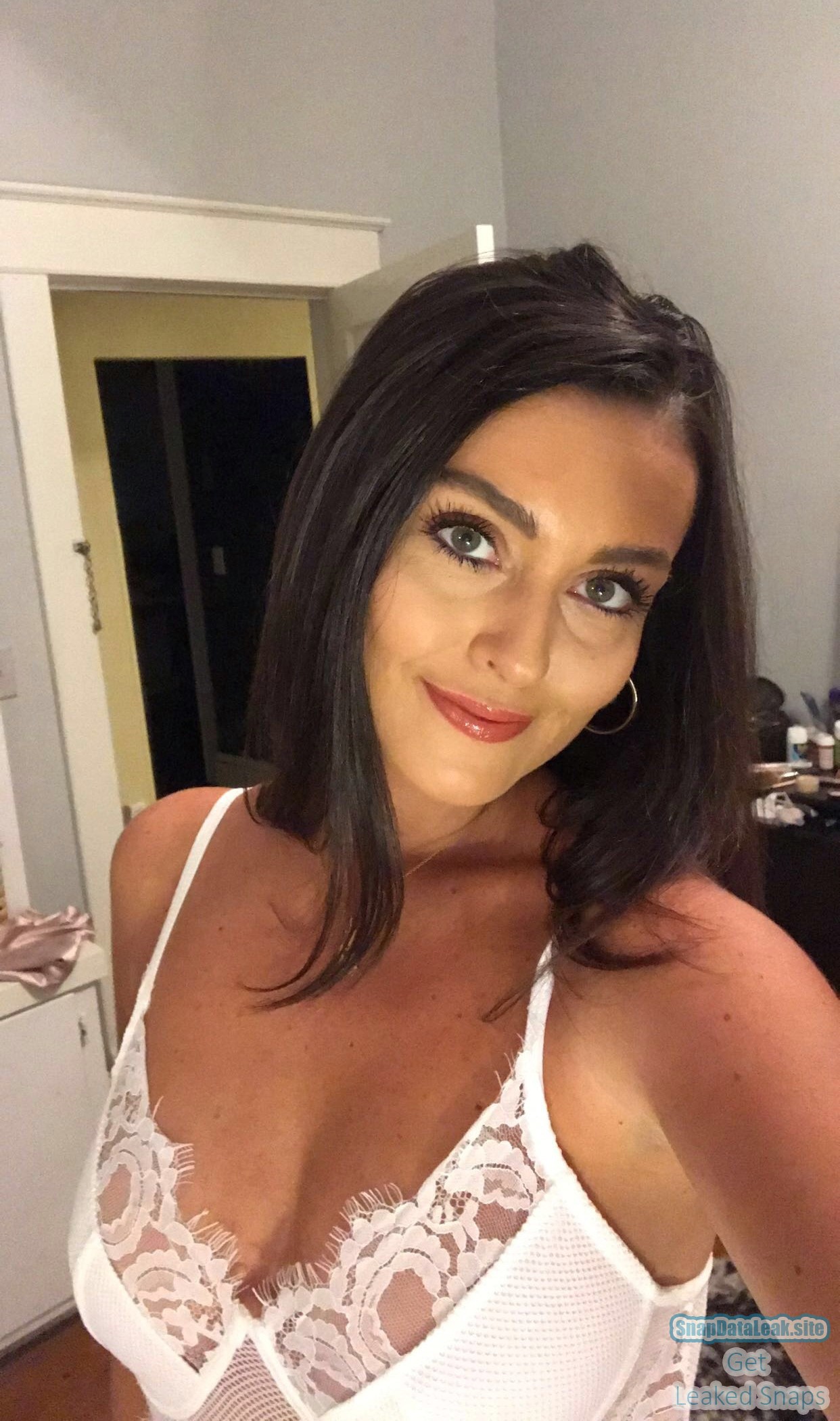 Hot teen slut Snap Leak