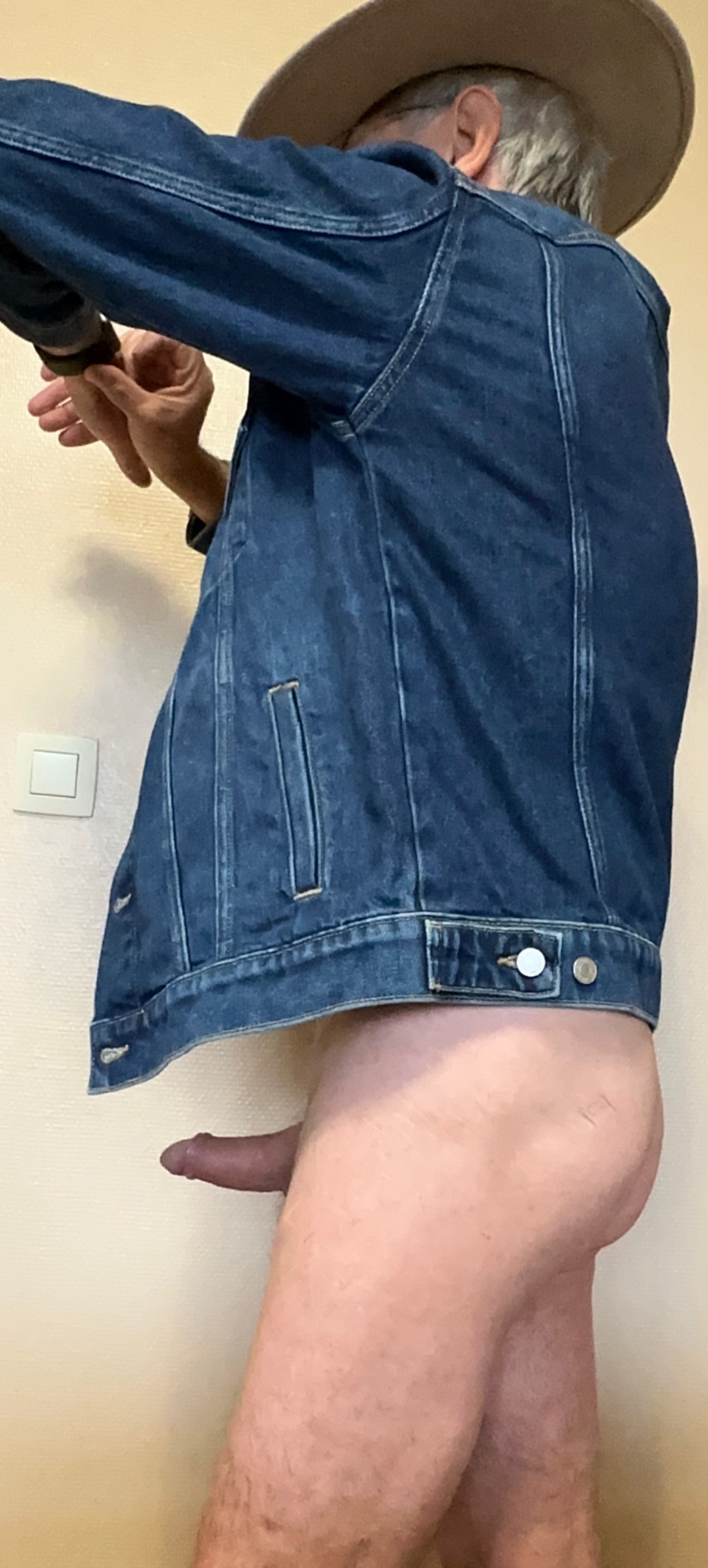 Naked cowboy pictures