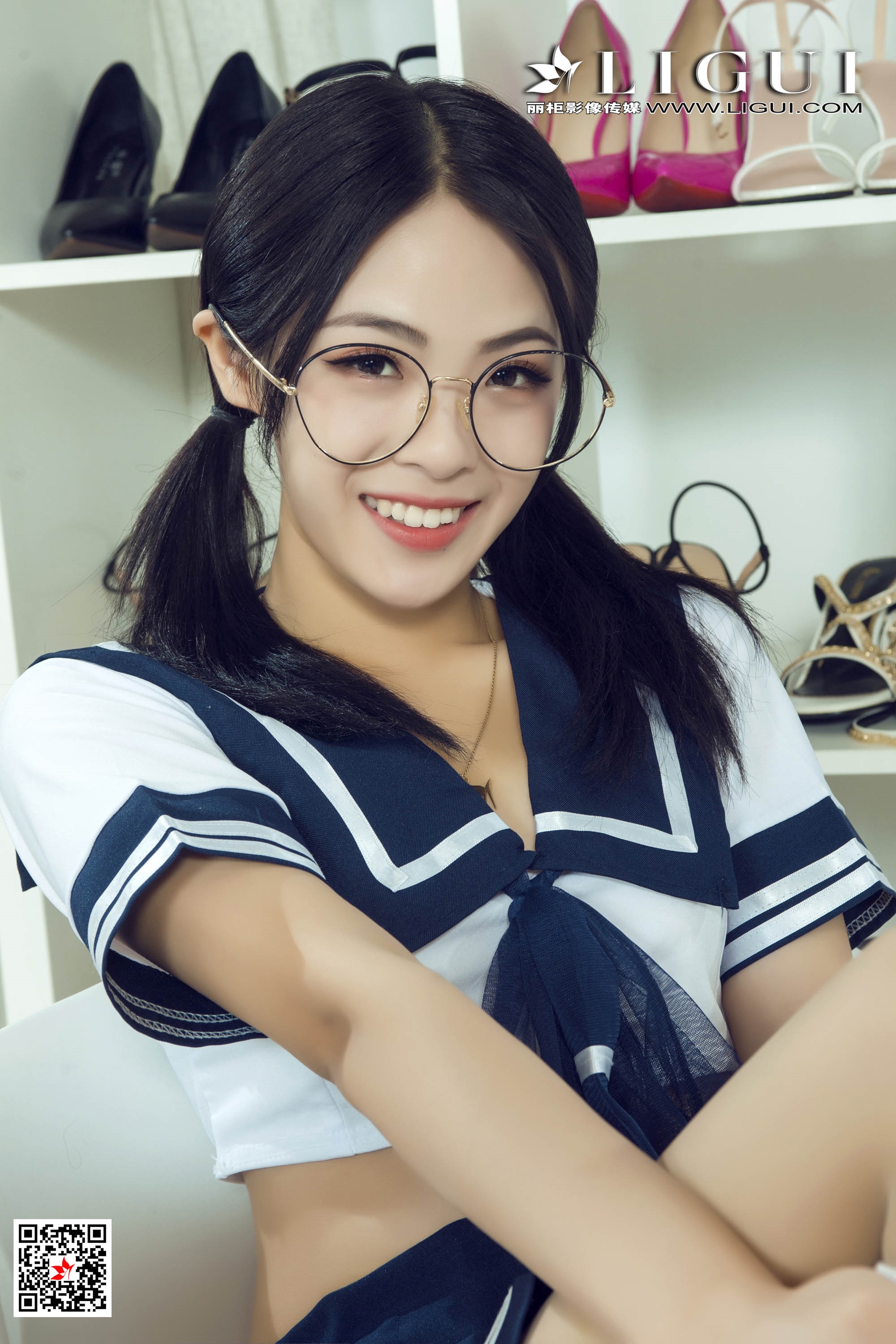 pretty lady dirty feet 180